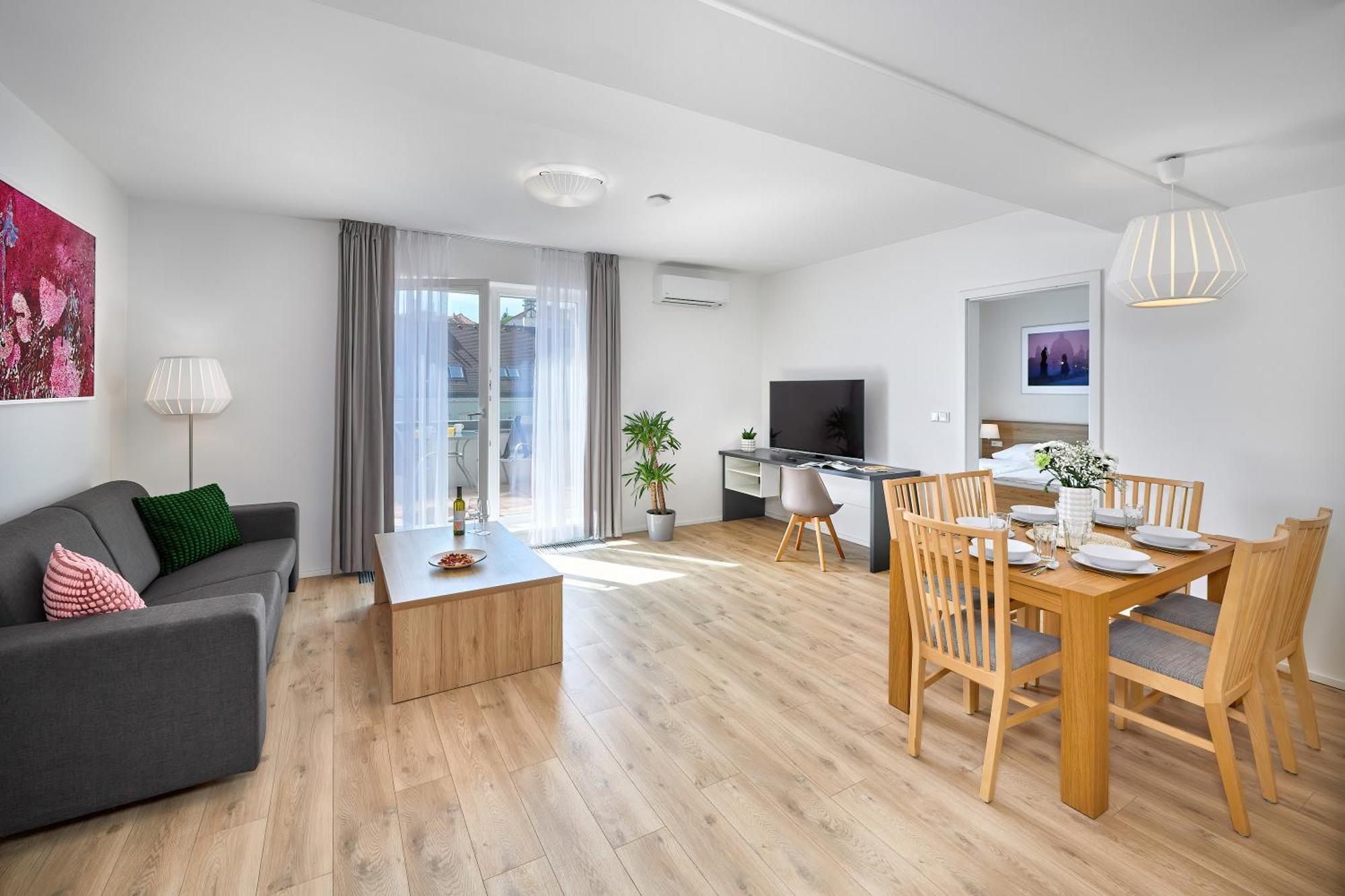 Downtown Belohorska Apartment *