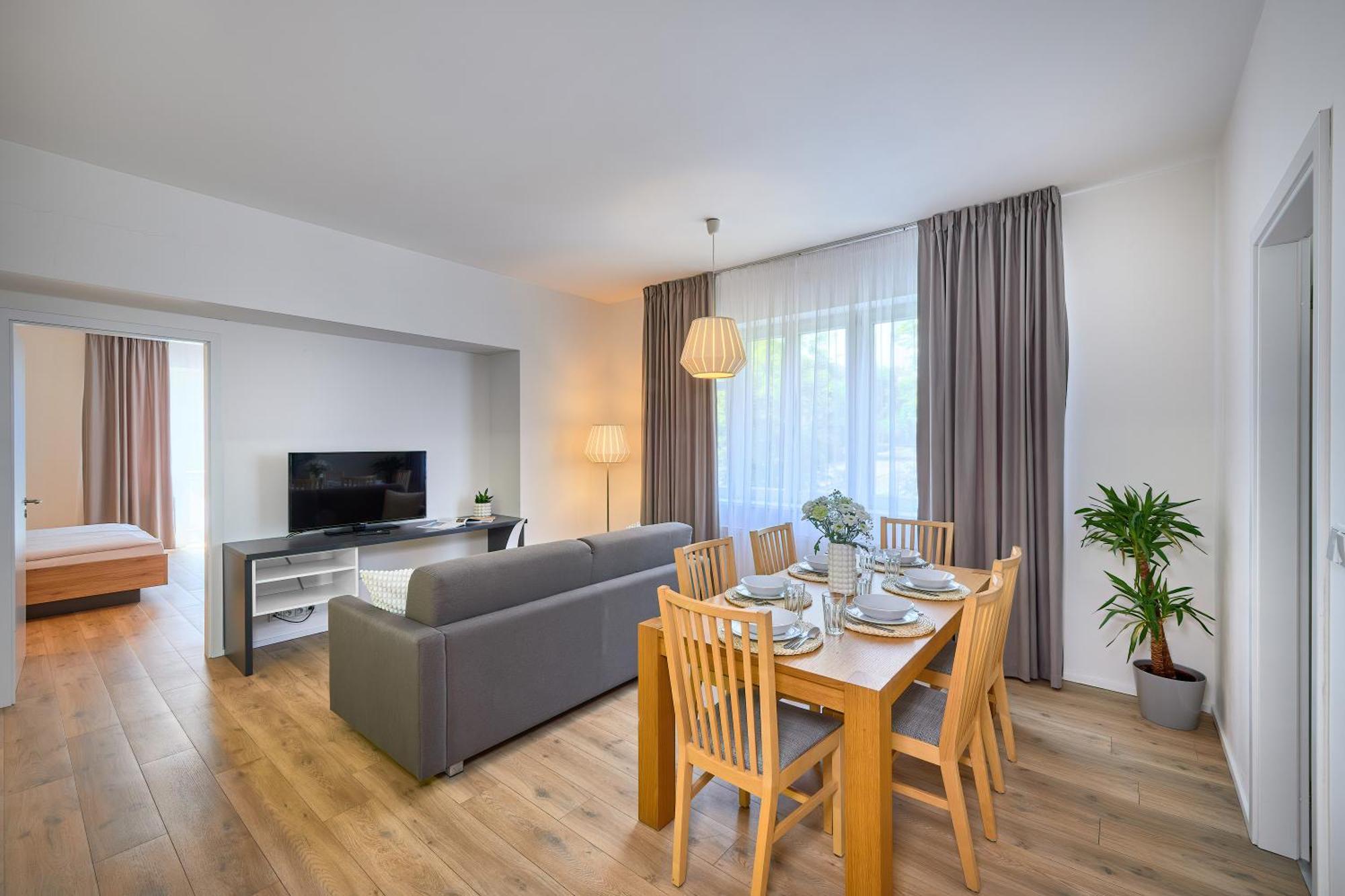 Downtown Belohorska Apartment *