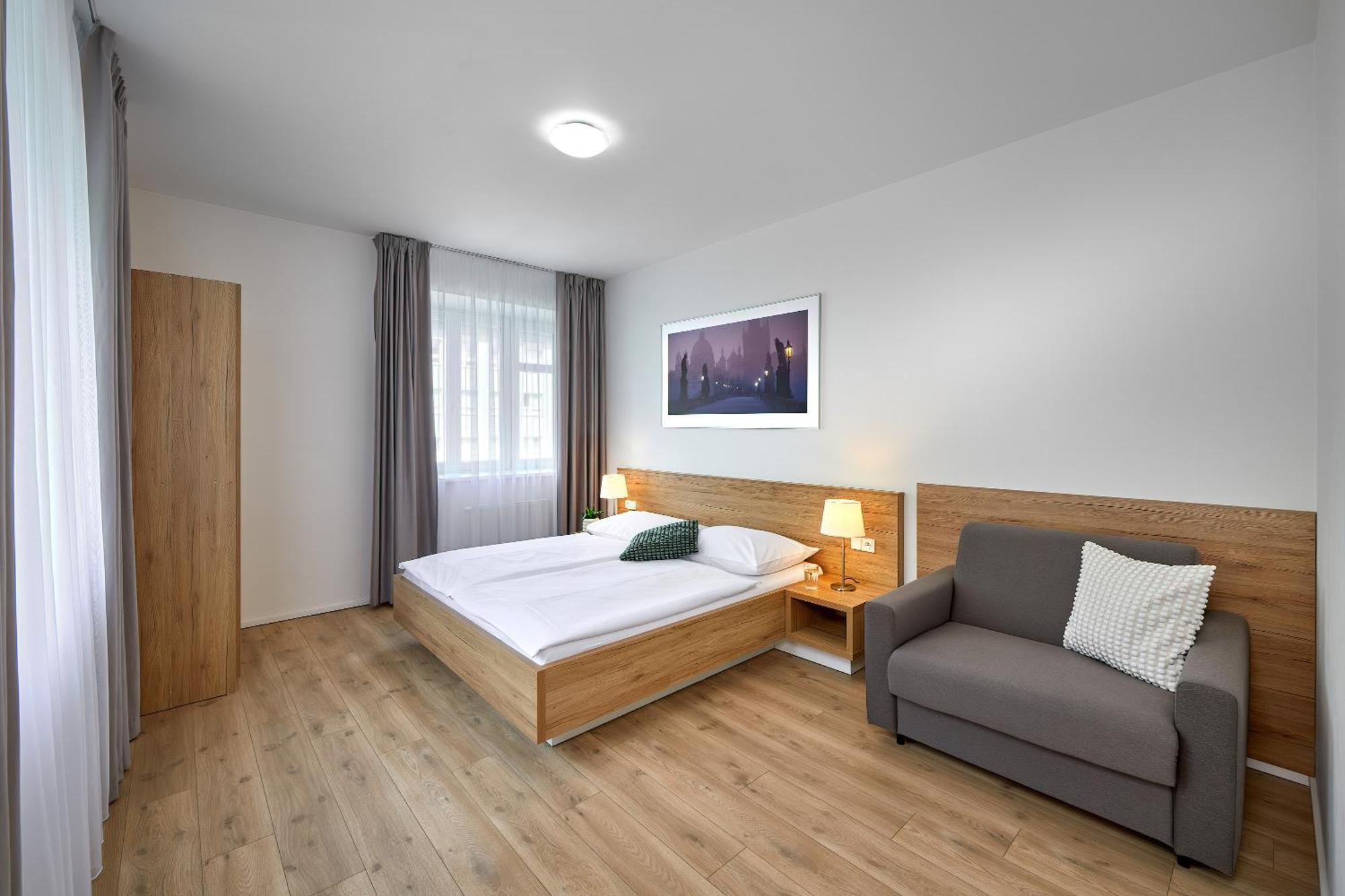Apartment Downtown Belohorska