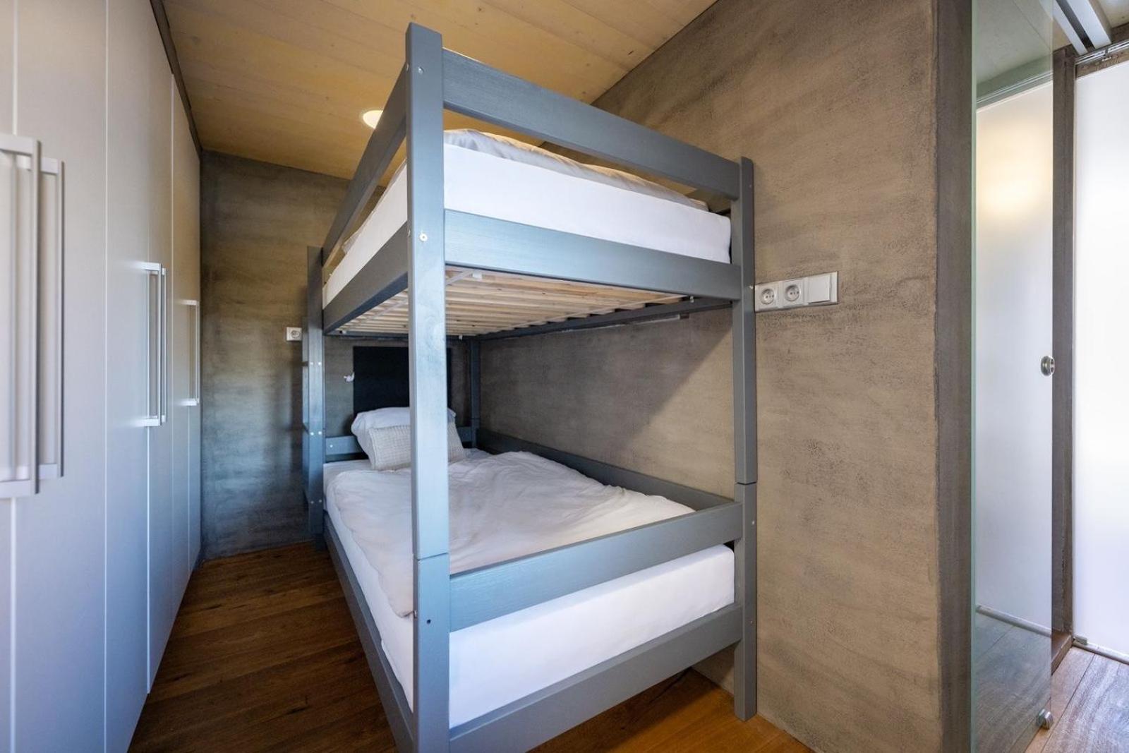Hausboat Holesovice Bådhotel Prag