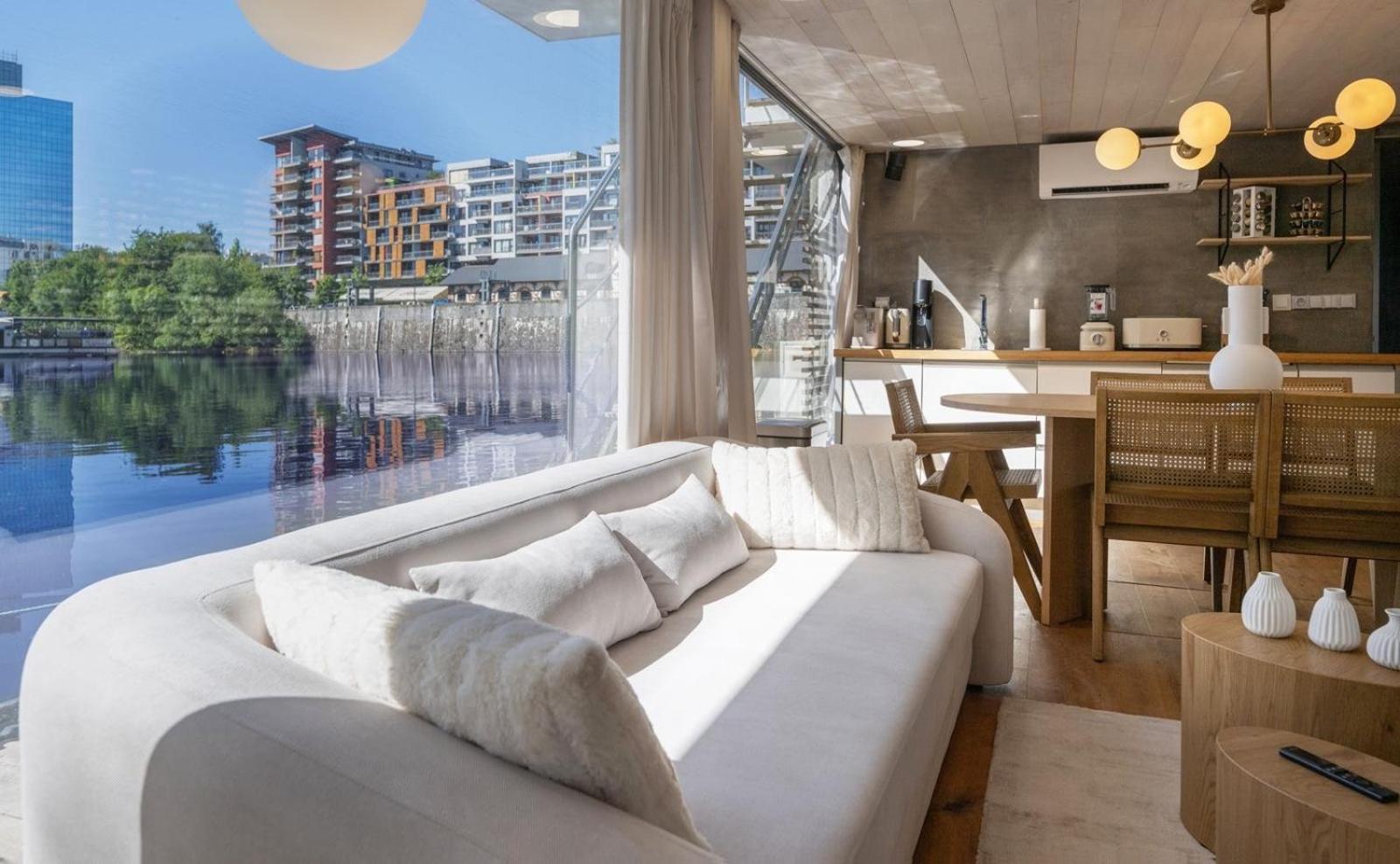 Bådhotel Hausboat Holesovice