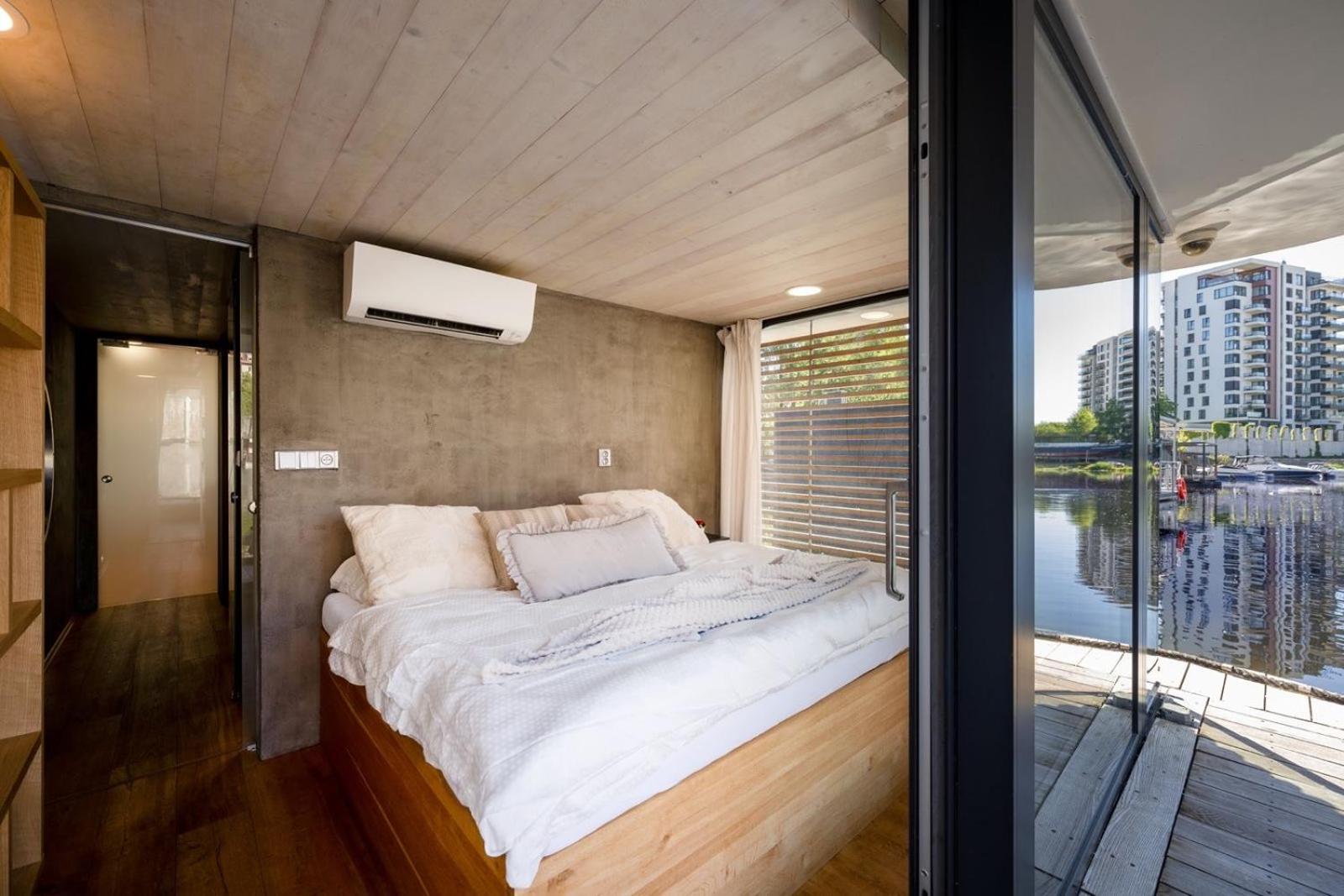 Hausboat Holesovice Bådhotel *