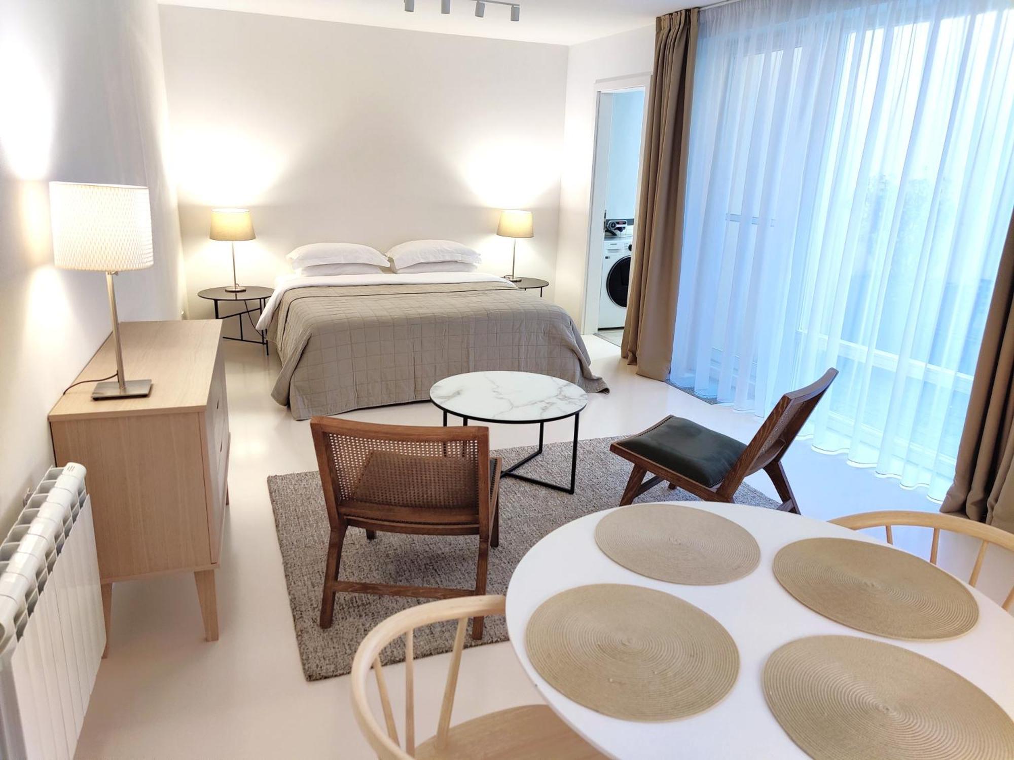 Apartment With Private Courtyard *