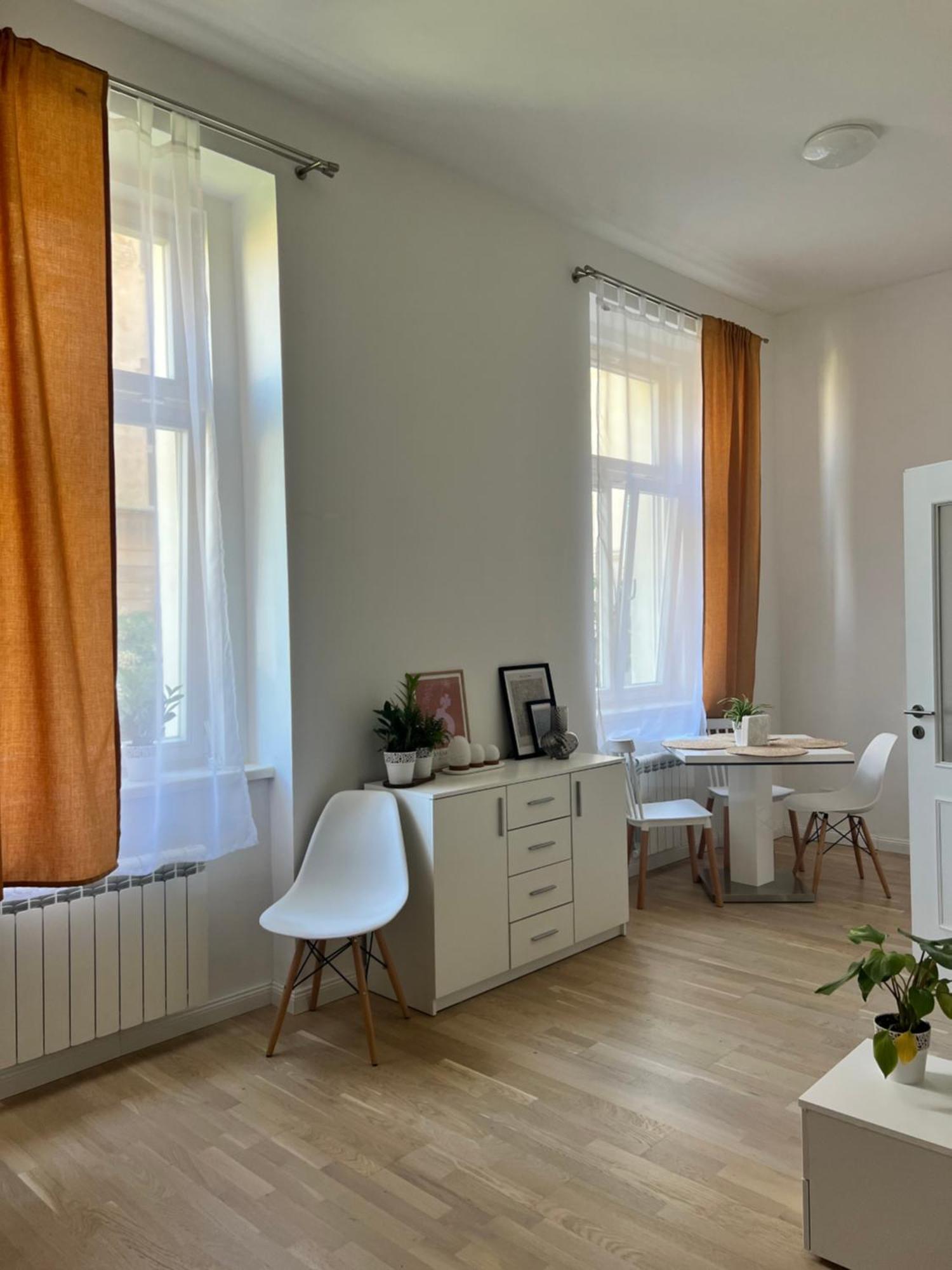 The Best Apartment *