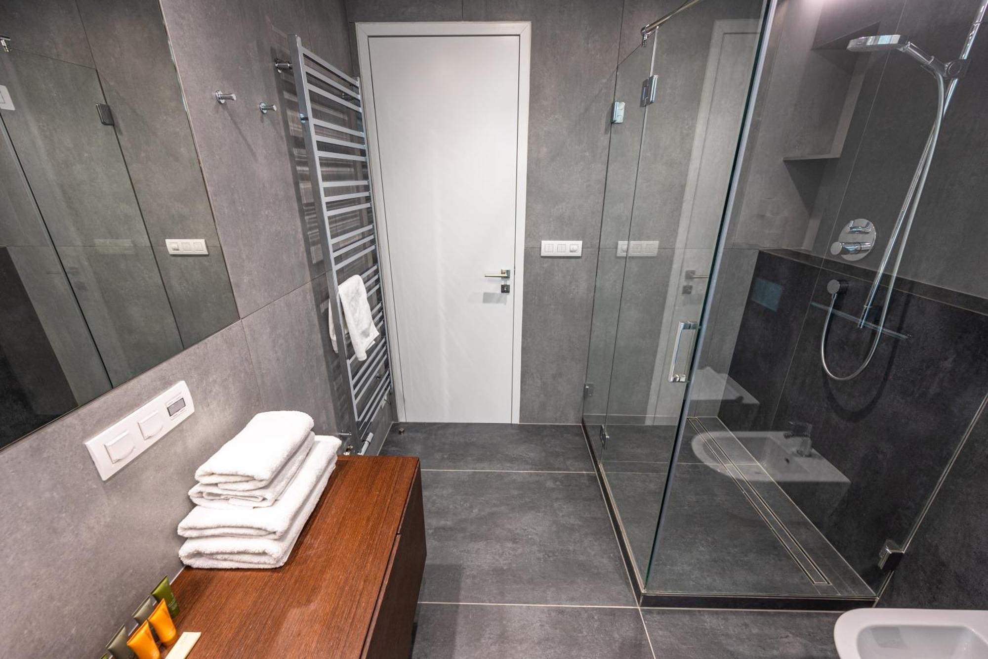 Wishlist Residences - Karlin Free Parking * Prag