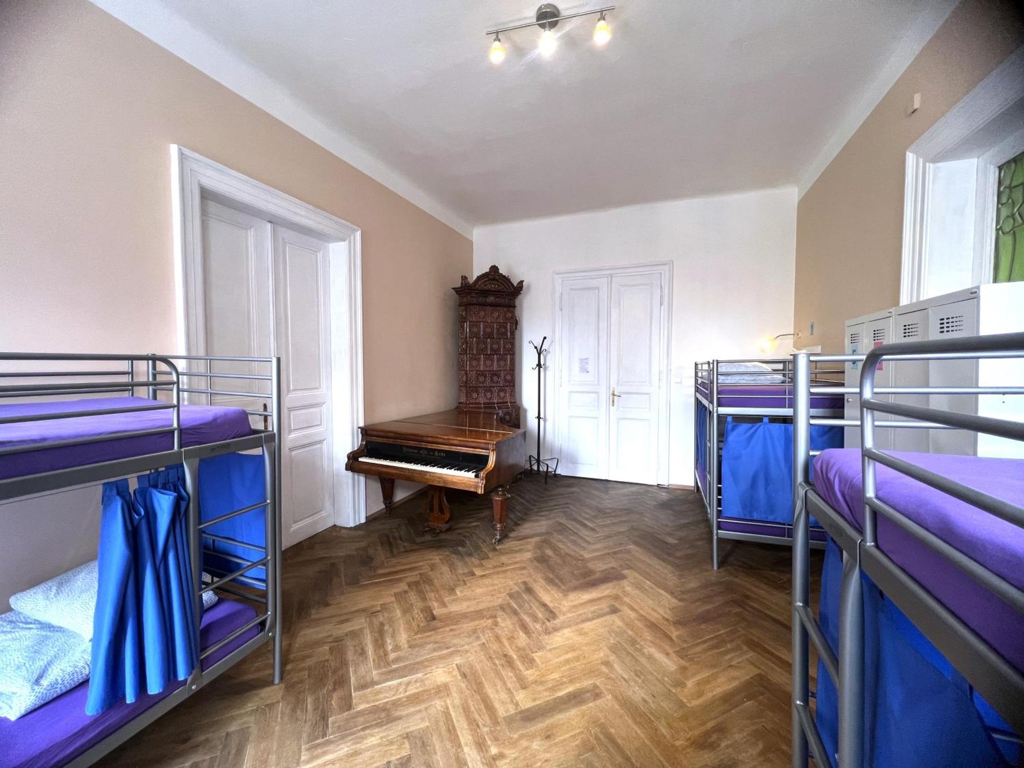 Hostel Travel&joy Backpackers *