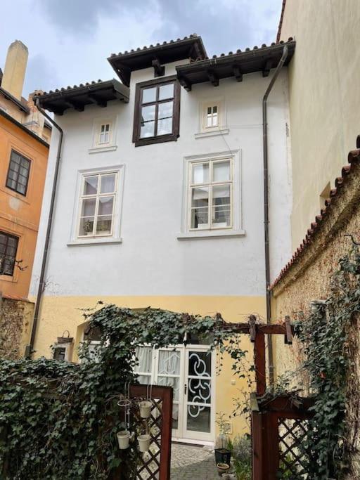 Apartment Cozygem Apt 2 Mins Walk Charles Bridge *