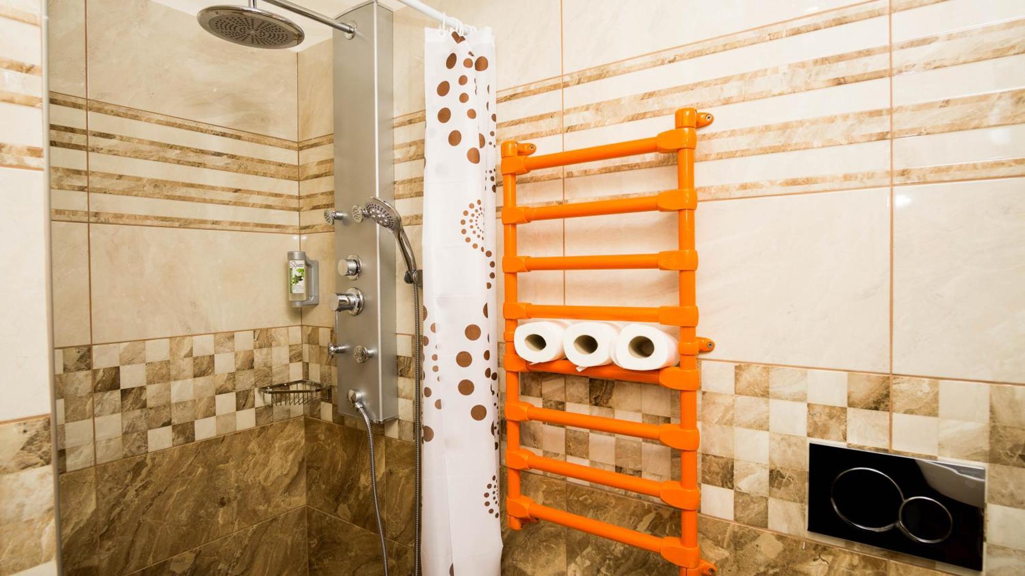 Metro By Main Train And Bus Station Apartment *