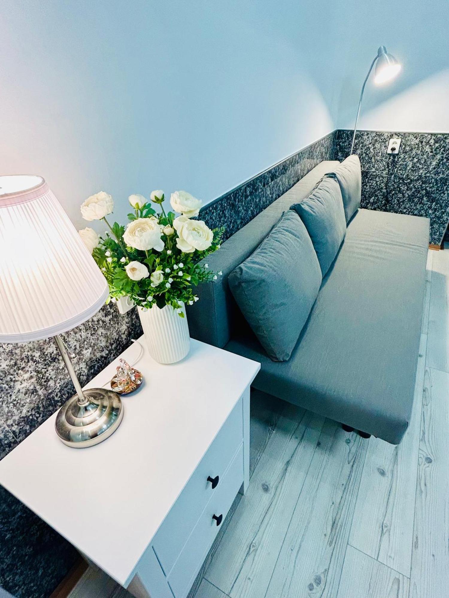 Modern Spacious In Center * Prag