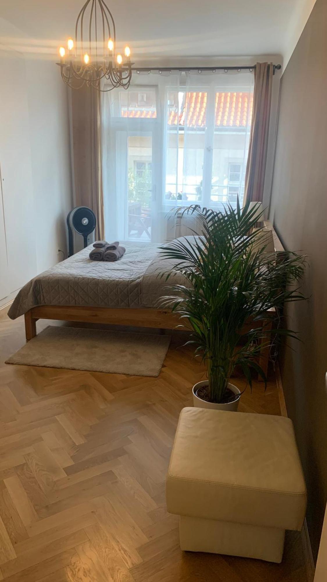 Apartment Anenska By Charles Bridge 3