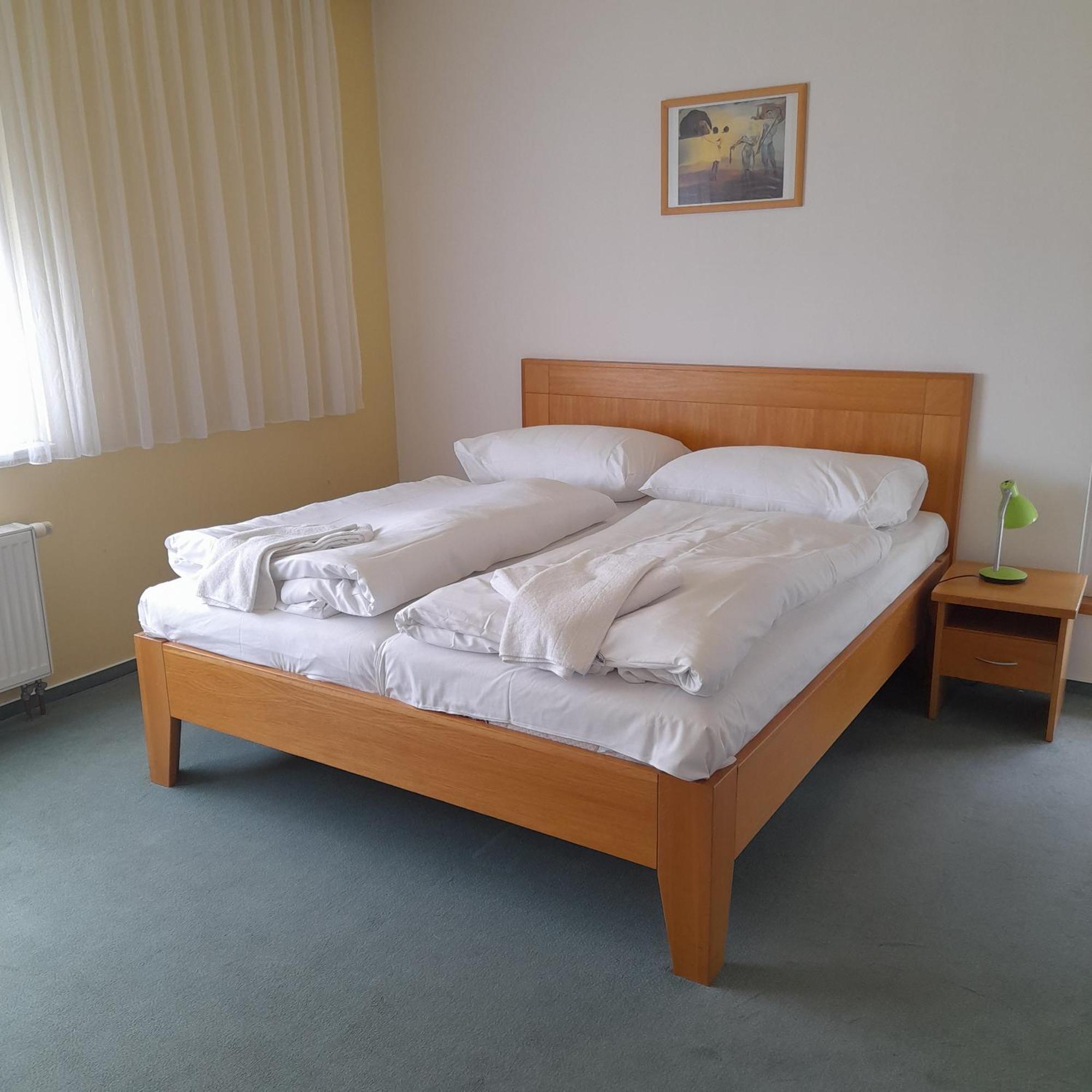 Smaragd Hotell 3*