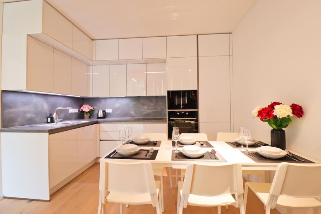 The Peony In Smichov, 5 Apartment