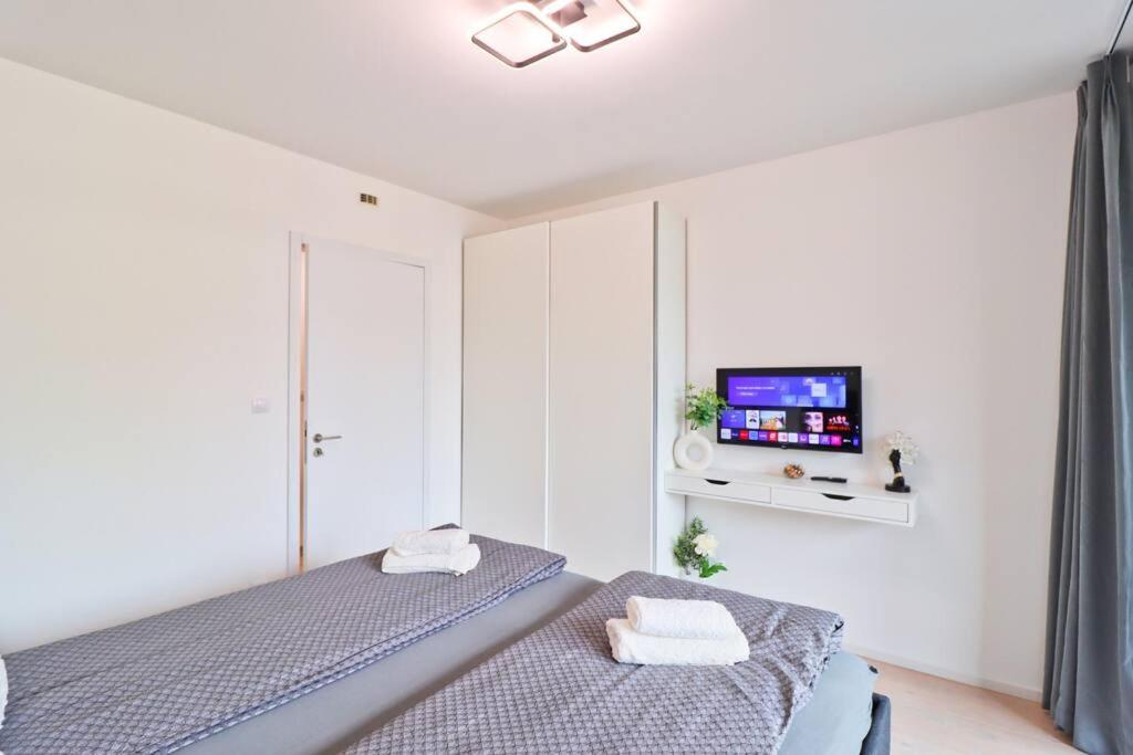 The Peony In Smichov, 5 Apartment *