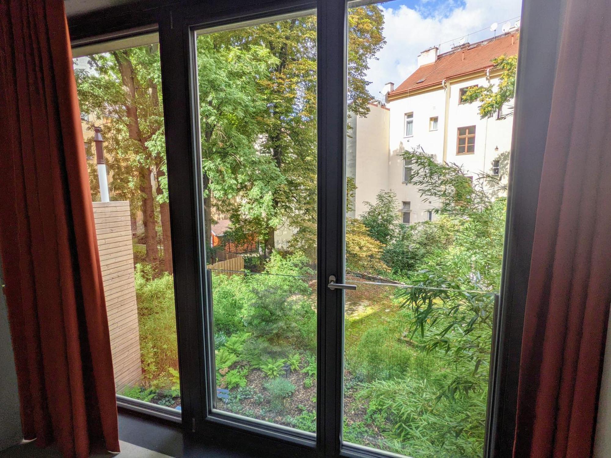 Romantic And Atypical In Prague's Montmartre Lejlighed *