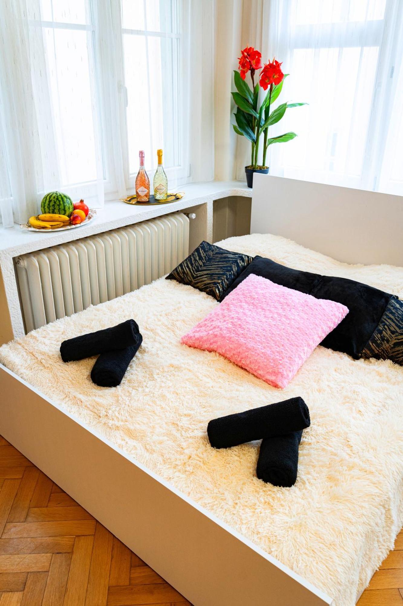 Kingdom Of Skylight Apartmán *