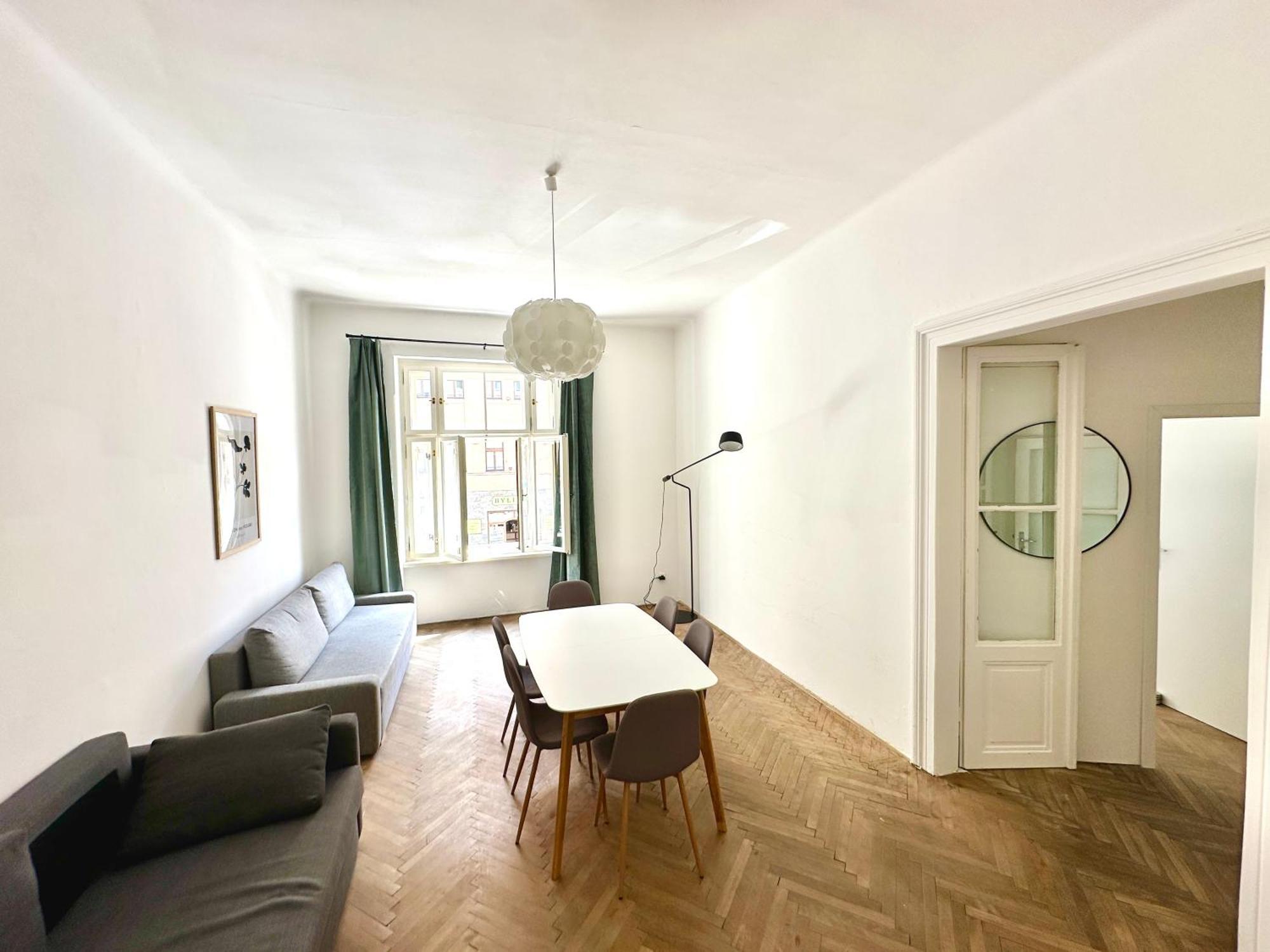 Location In Prague! 4 Bedrooms And Super Host! Apartmán *