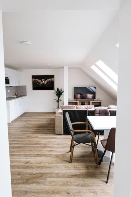 Anjelsky 95m Apartment