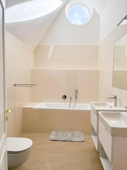 Grand Loft 110m2 Lägenhet *