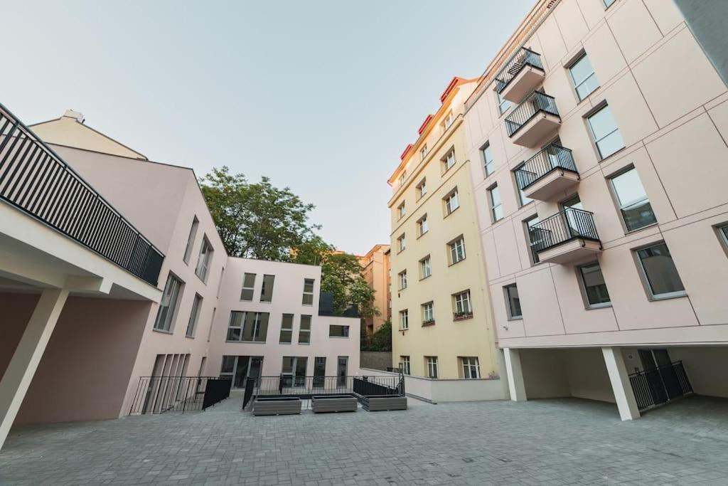 Grand Loft 110m2 Lägenhet Prag