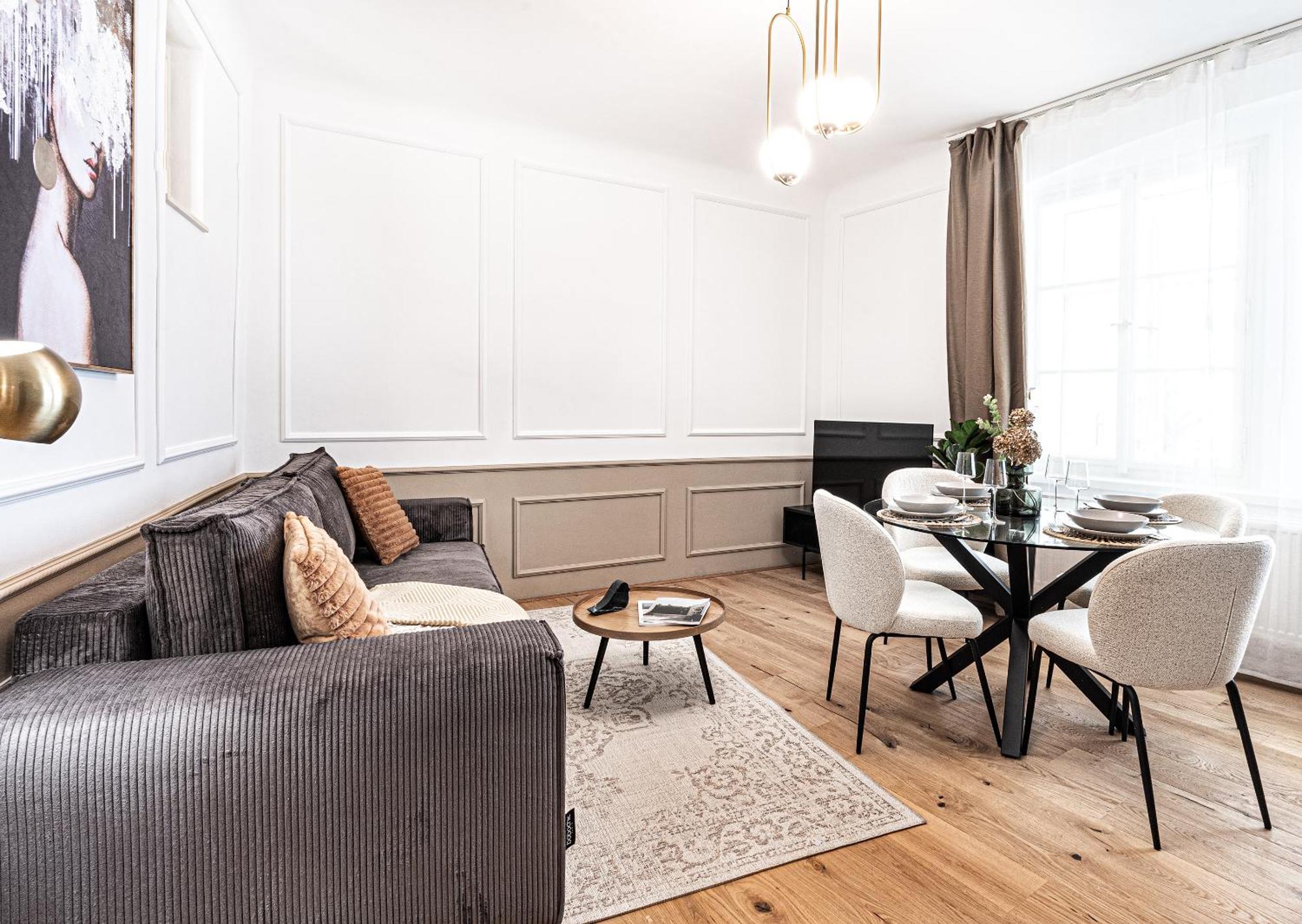 Apartment Beautifully Renovated At Lesser Town *