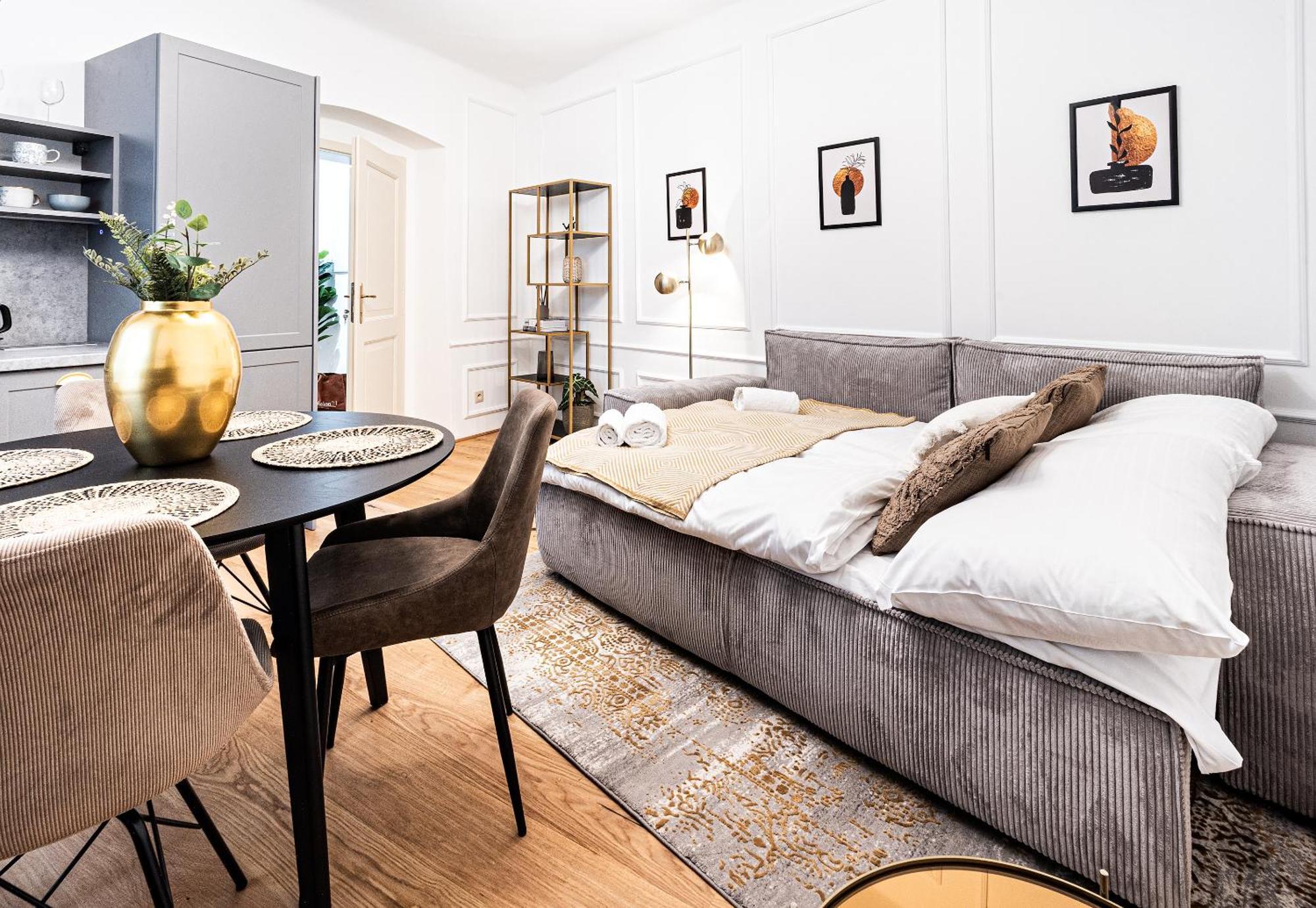 Beautifully Renovated At Lesser Town * Prague