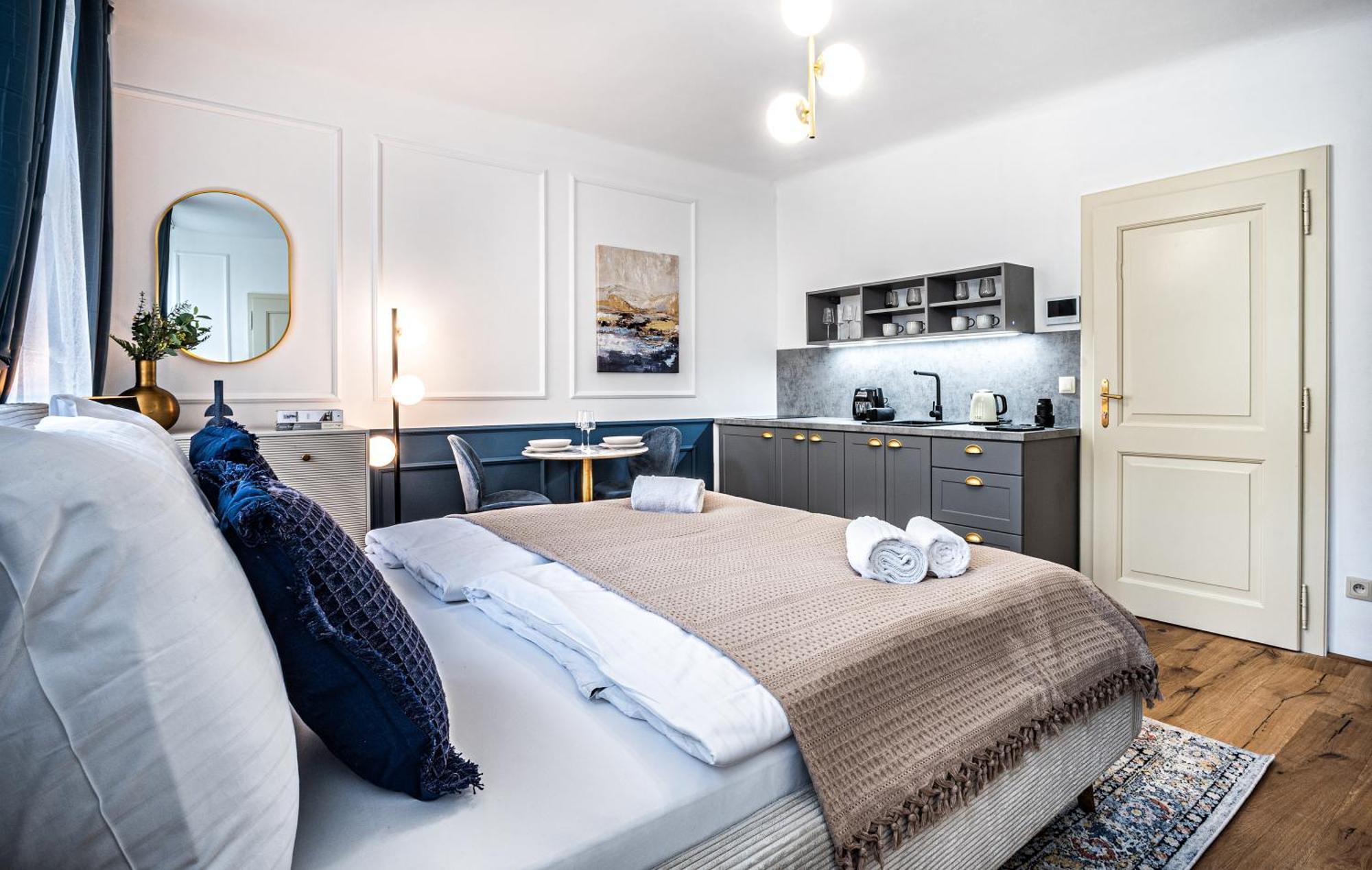 Apartment Beautifully Renovated At Lesser Town *