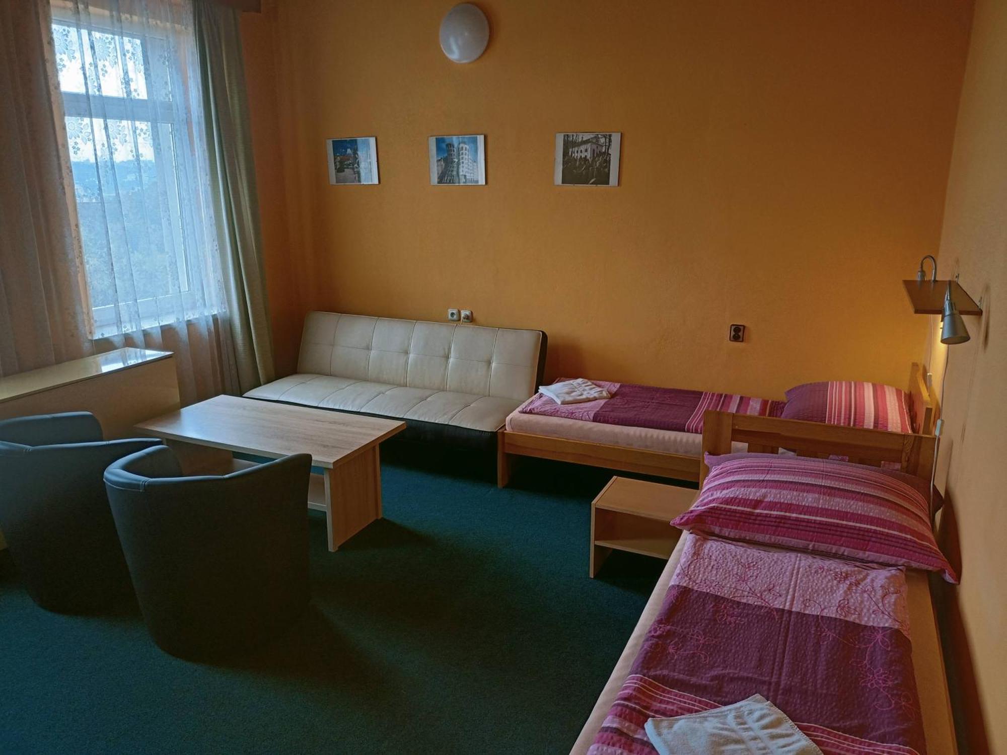 Guest house Dobroucky 2*