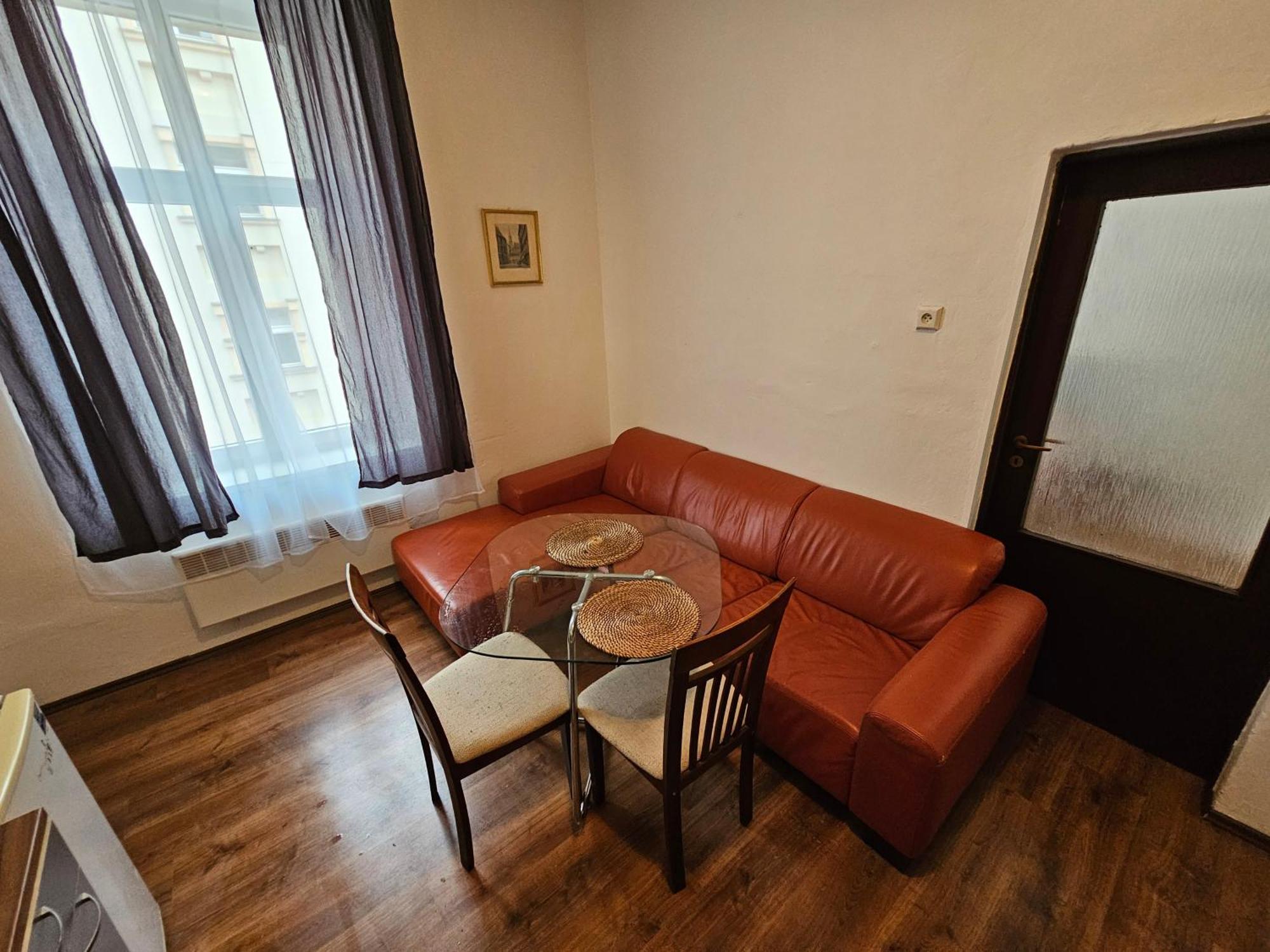 Apartment Zizkov 2c Prague