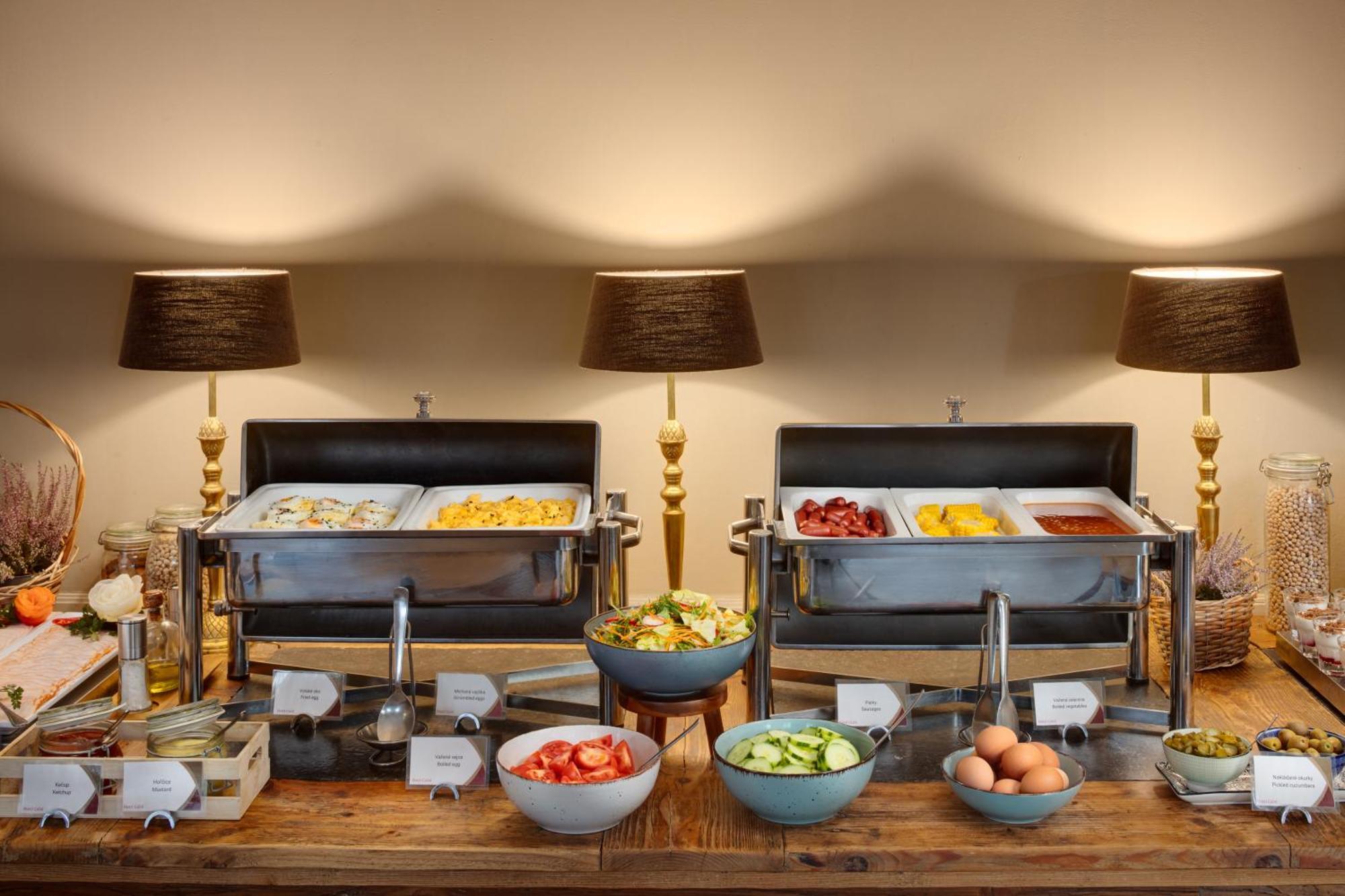 Carol Hotel 4*