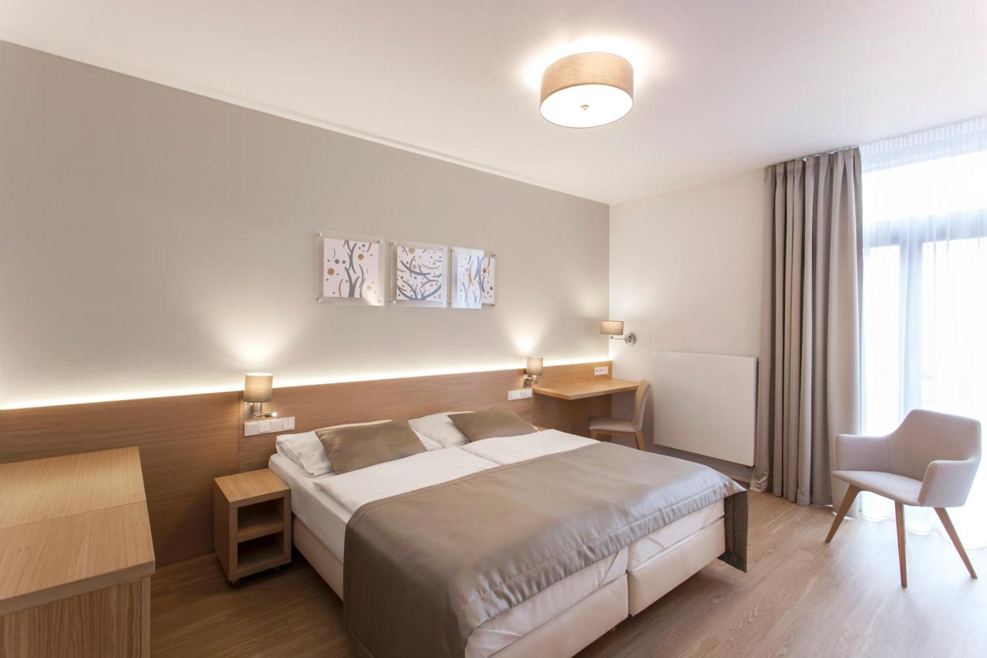 Carol Hotel 4*