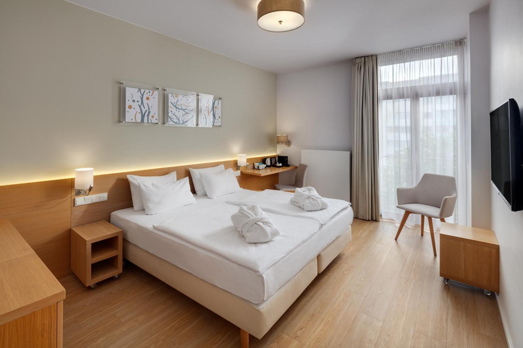 Carol Hotel