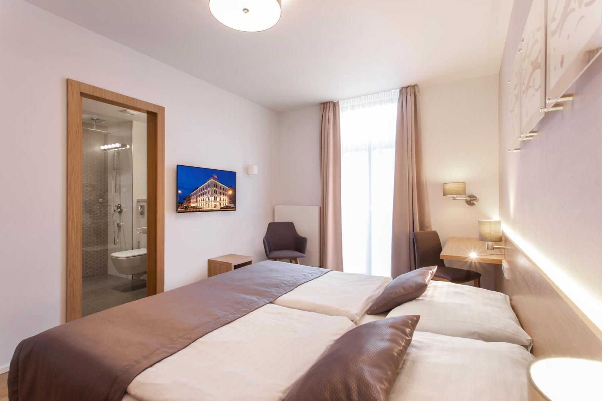 Carol 4* Prague