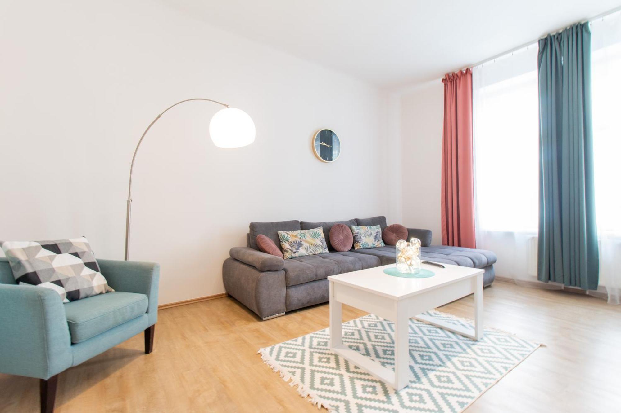 Naplavka Apartment *