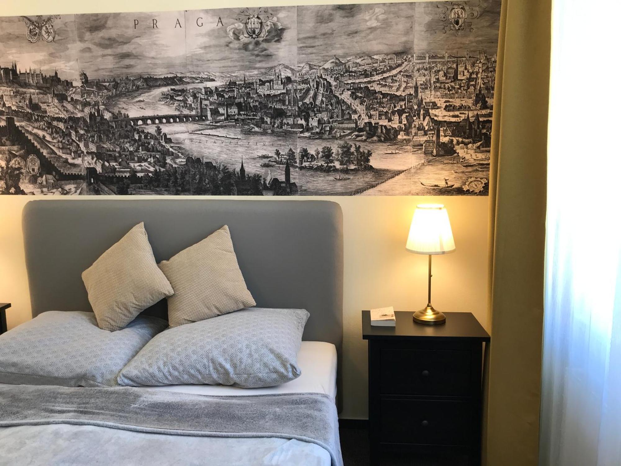 Aparthotel Light 2*