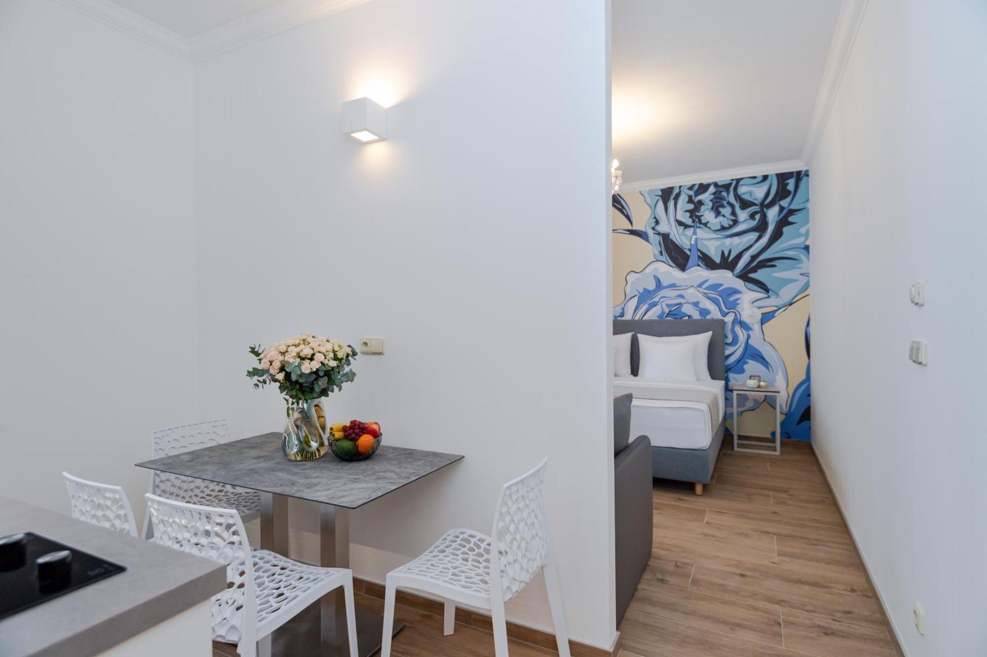Eight Secrets Boutique By Dwellfort Aparthotel 4*