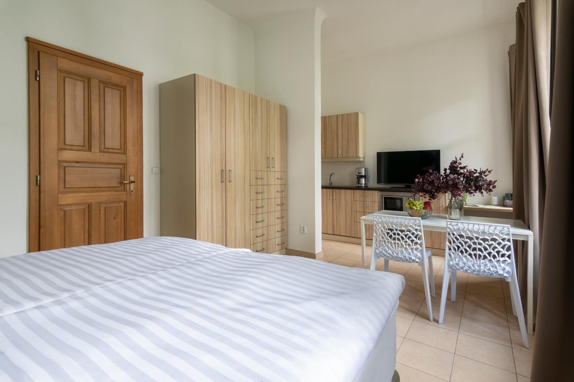 Bohemian Dreams And By Dwellfort Aparthotel 4*