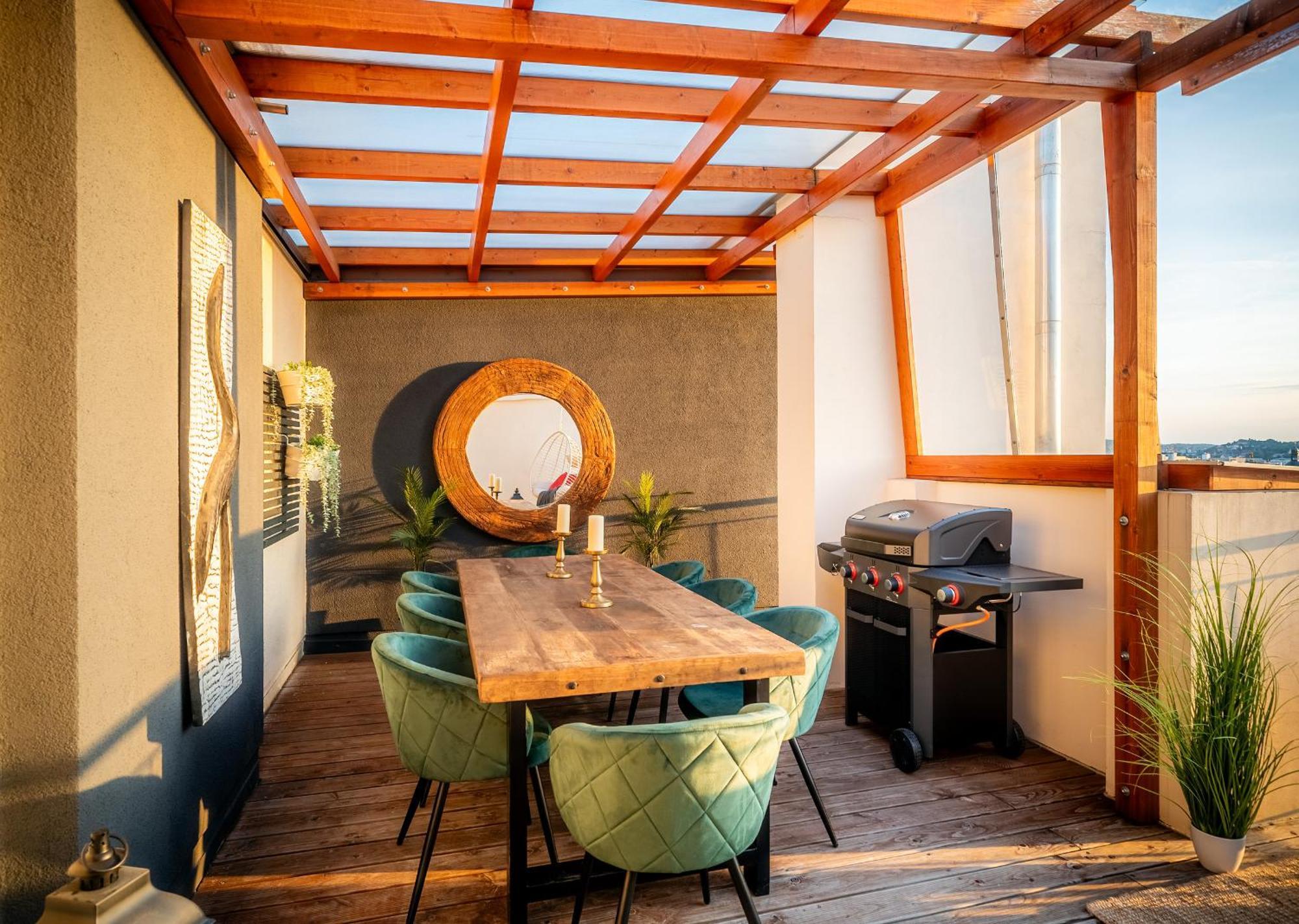 A/c Lux Rooftop 6br+3.5bath Wenceslas Square *