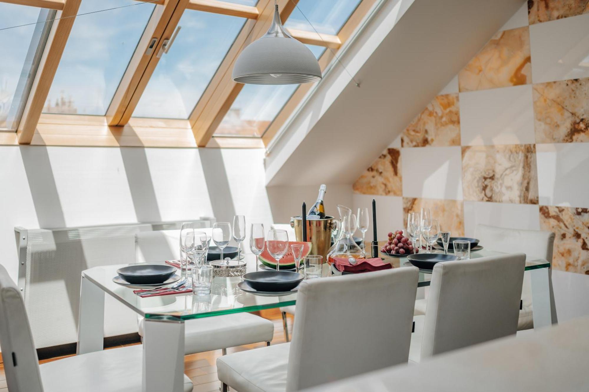 View Luxury With Foosball & Xbox - In Centre Prag