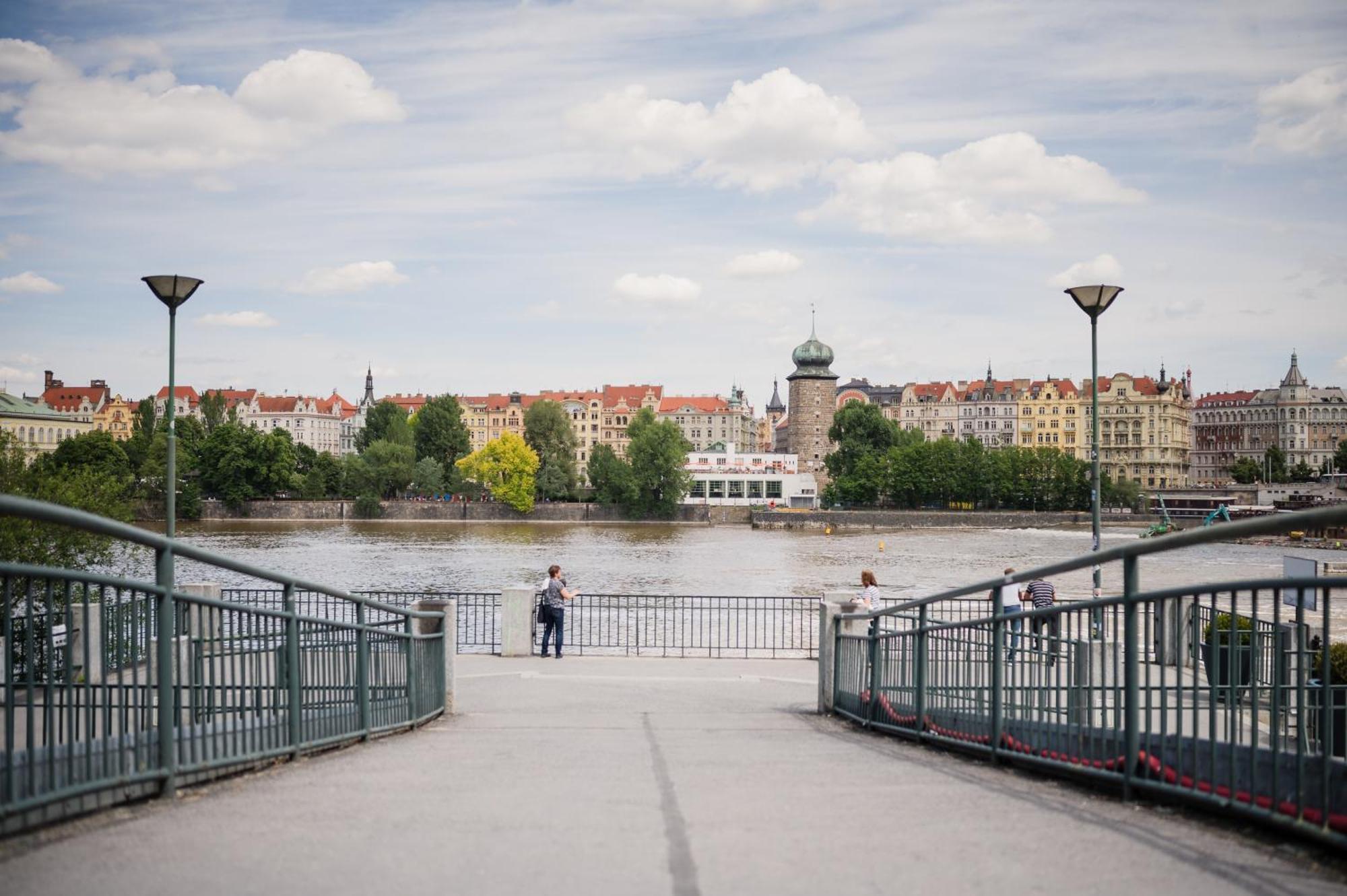 View Luxury With Foosball & Xbox - In Centre * Prag