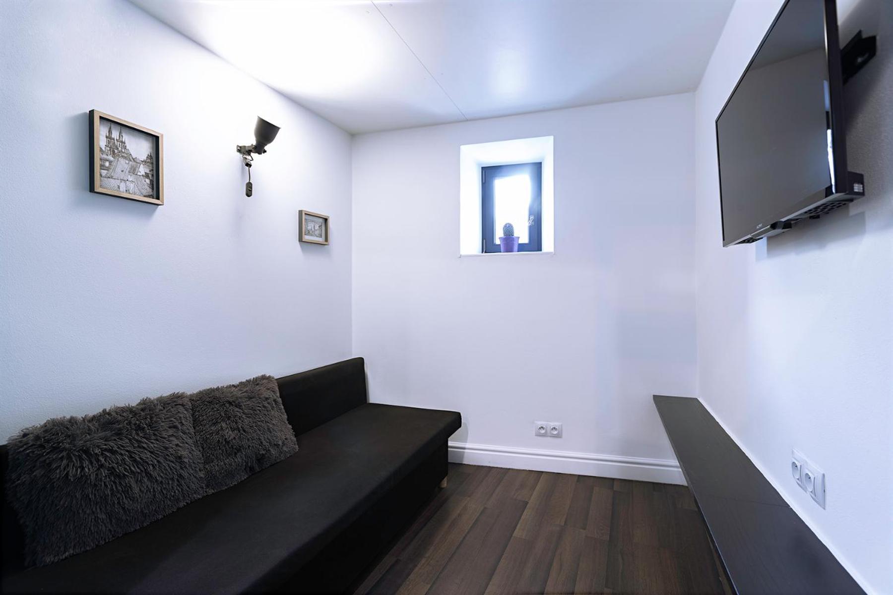 Charming In Historic Old Town Apartment *