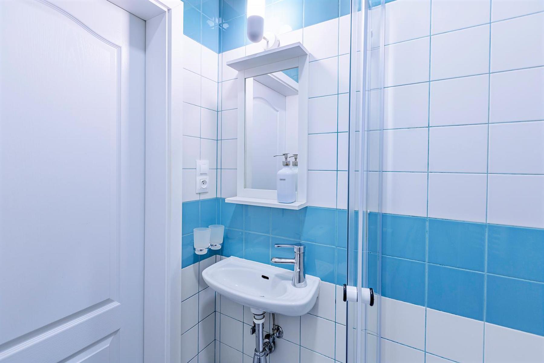 Charming In Historic Old Town Apartment *