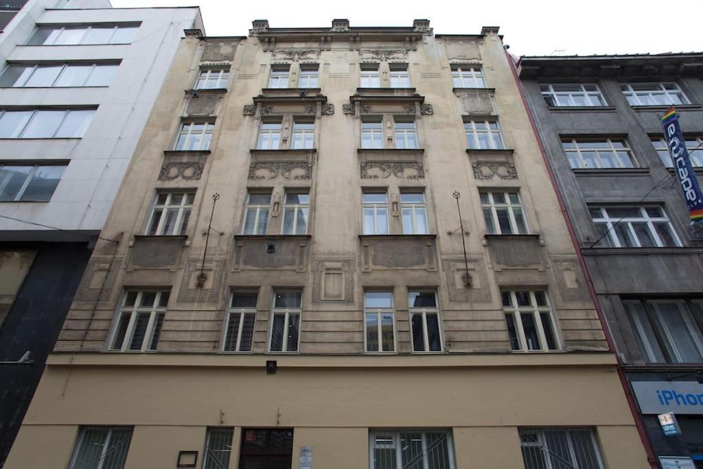Unique City Centre Duplex, Castle View, Roof Top Terrace Apartment *