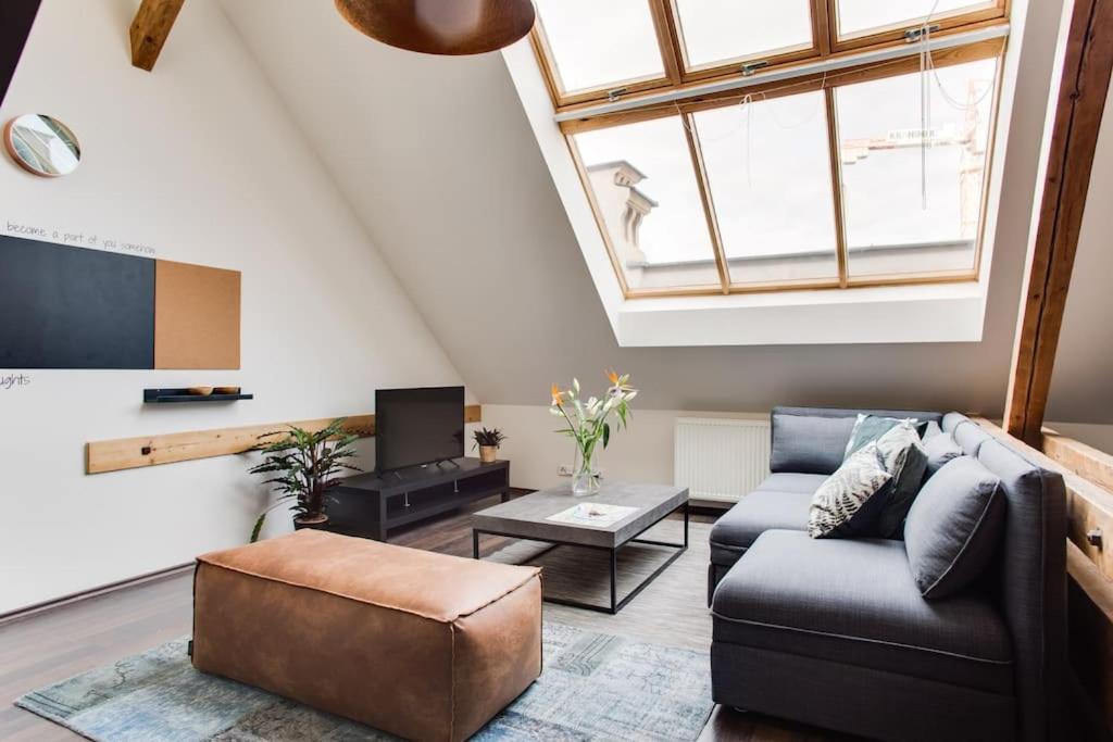 Unique City Centre Duplex, Castle View, Roof Top Terrace Apartment Prag