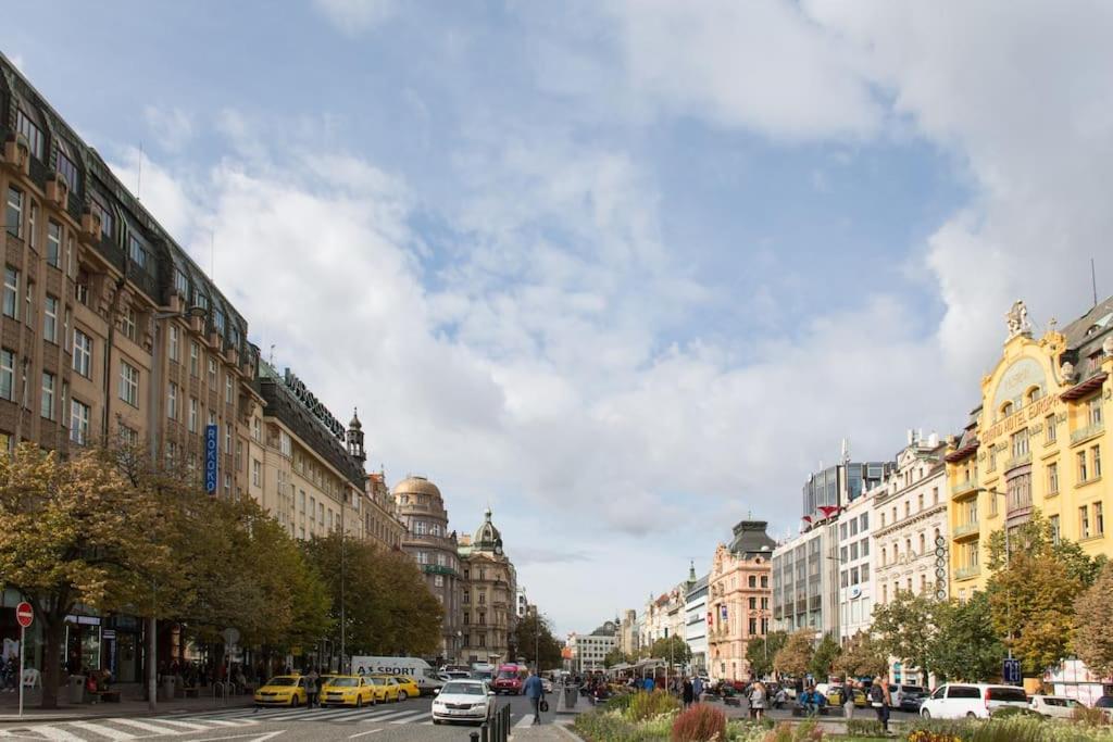 Unique City Centre Duplex, Castle View, Roof Top Terrace Apartment Prag