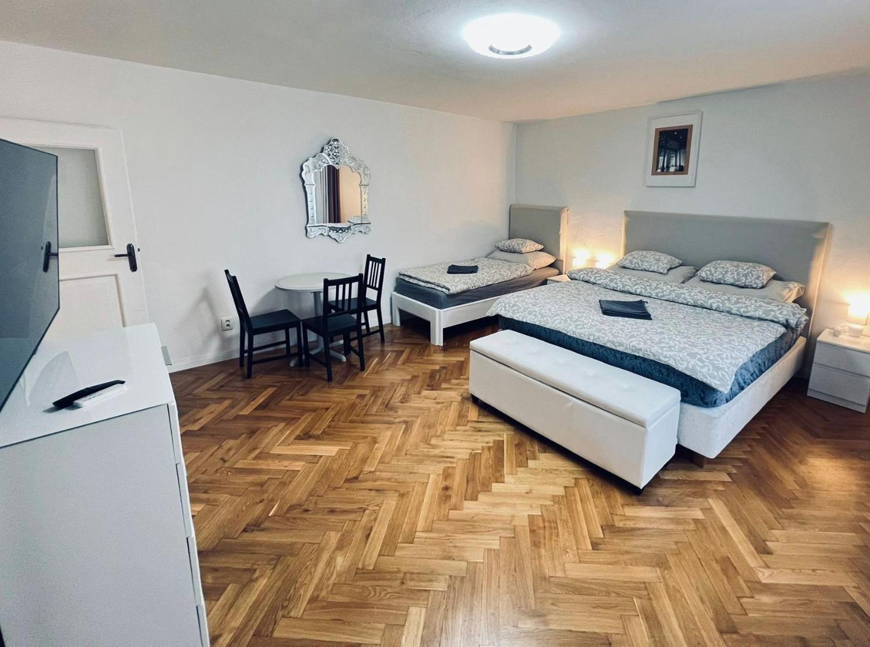 Homestay At The Blue Lion & Parking Assistance