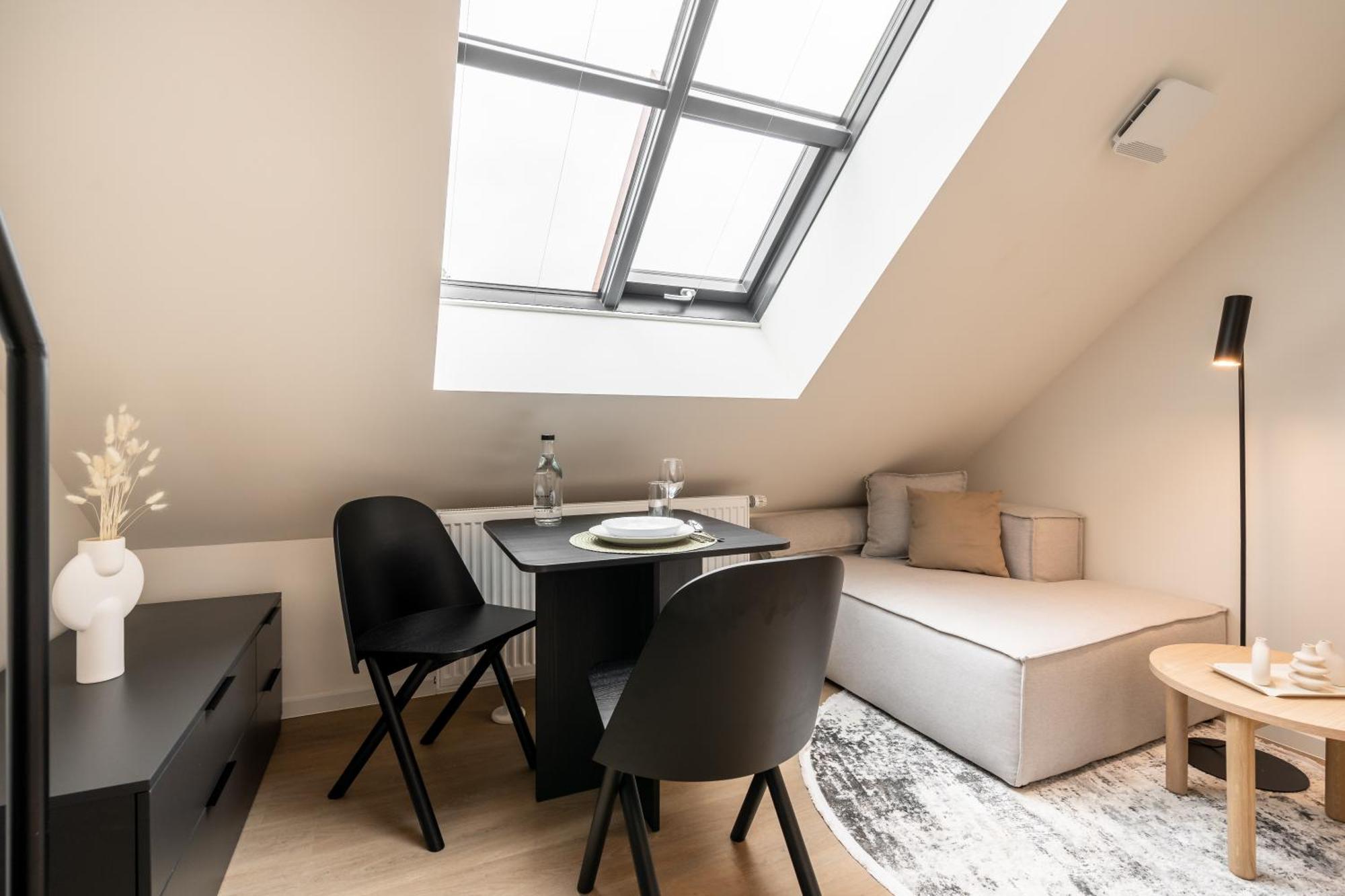 Aparthotel Honest Karlin *