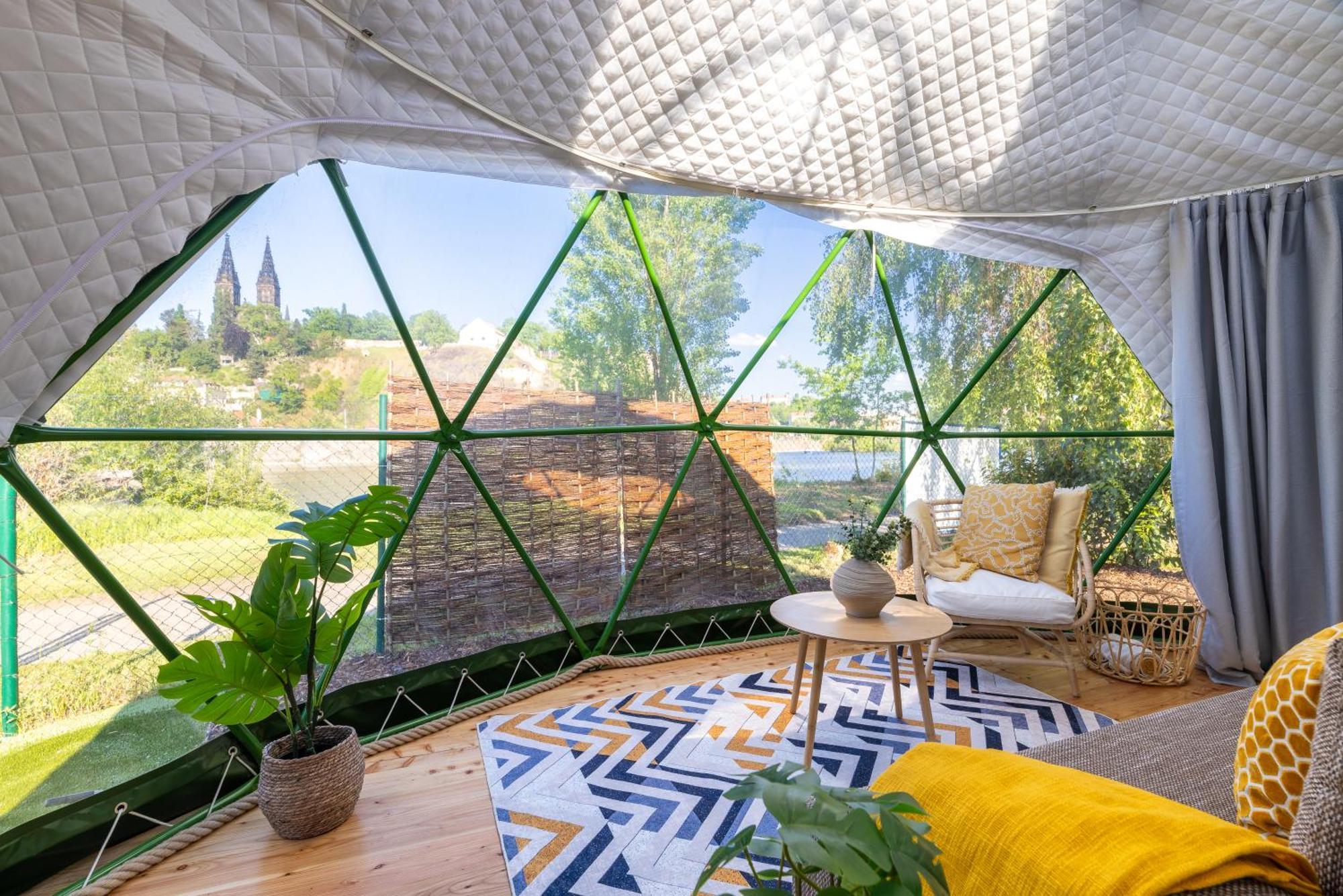 Glamping Escape To The Stars Under Skyline