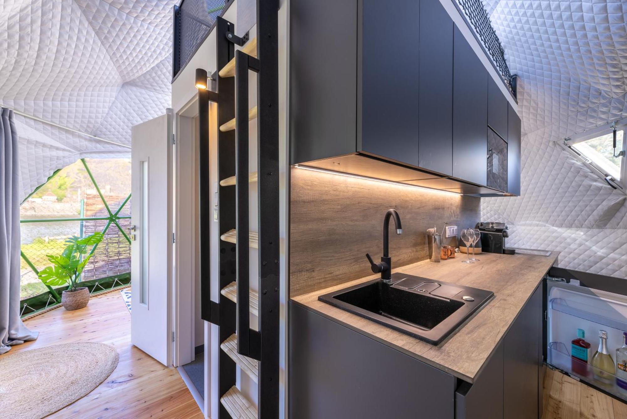 Luxury tent Glamping Escape To The Stars Under Skyline