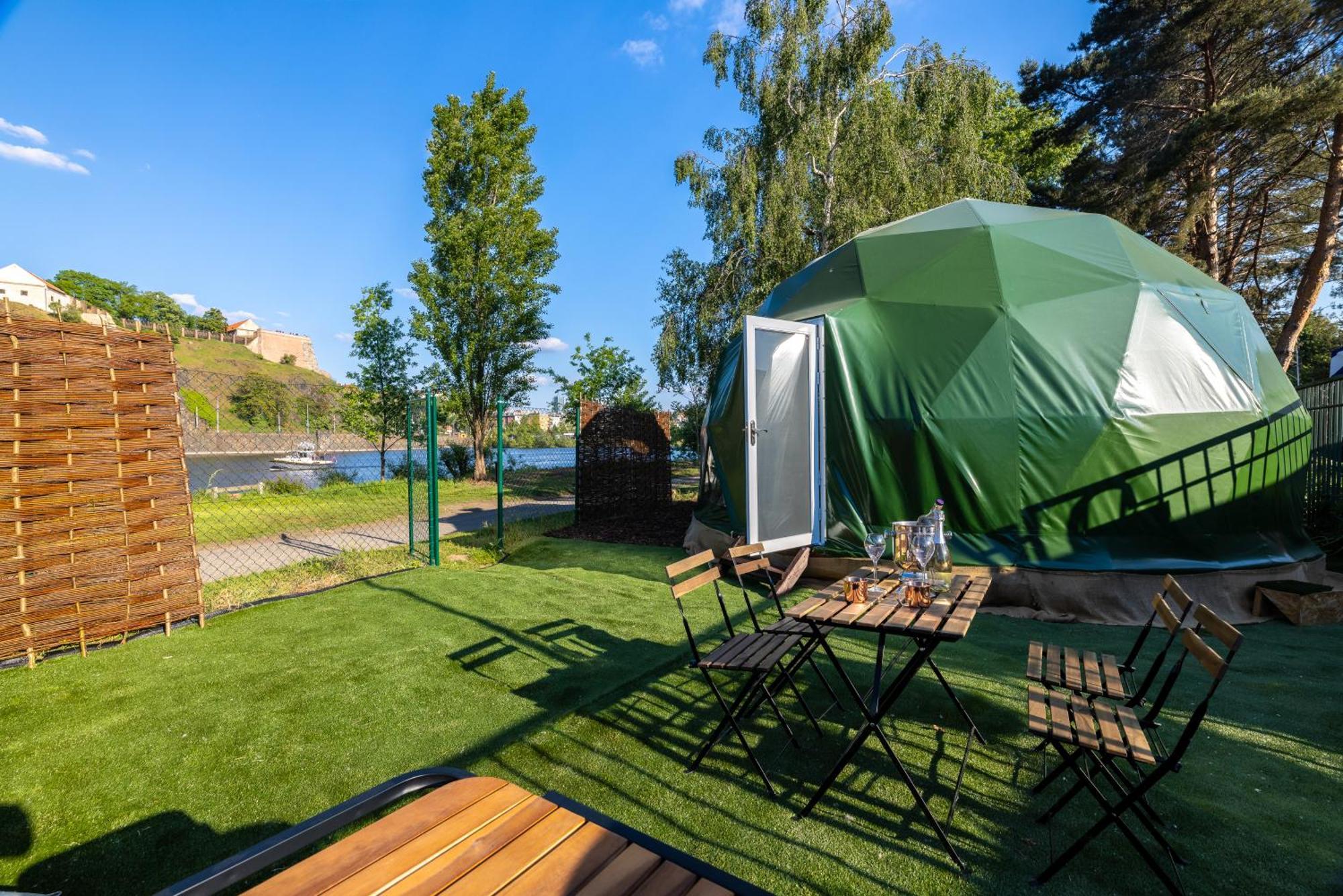 Luxury tent Glamping Escape To The Stars Under Skyline *