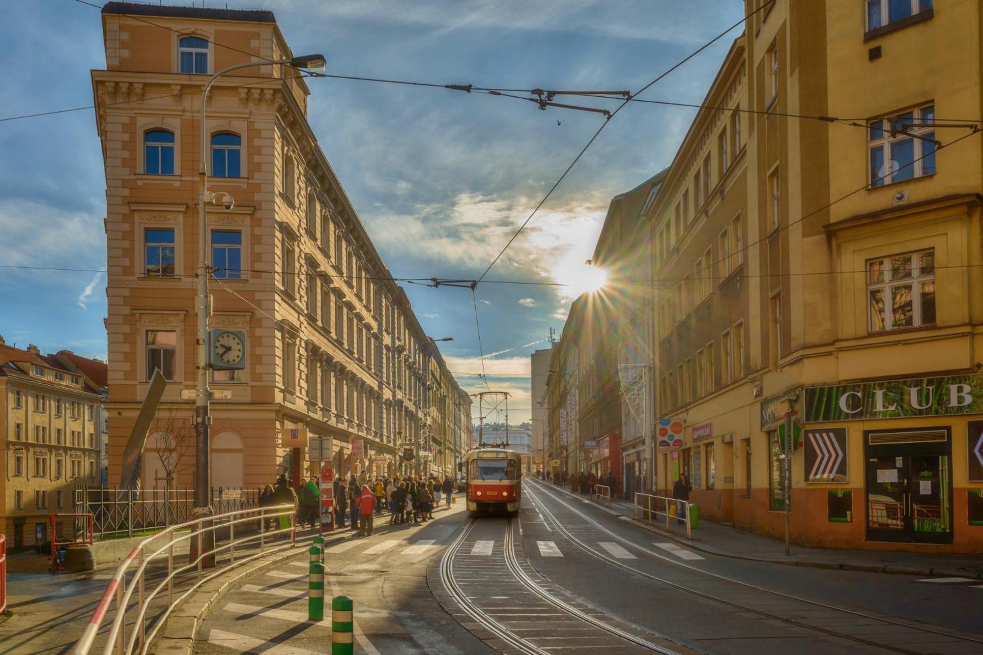 Stay2gether Scandi 17 - Main Train Station Apartment Prag